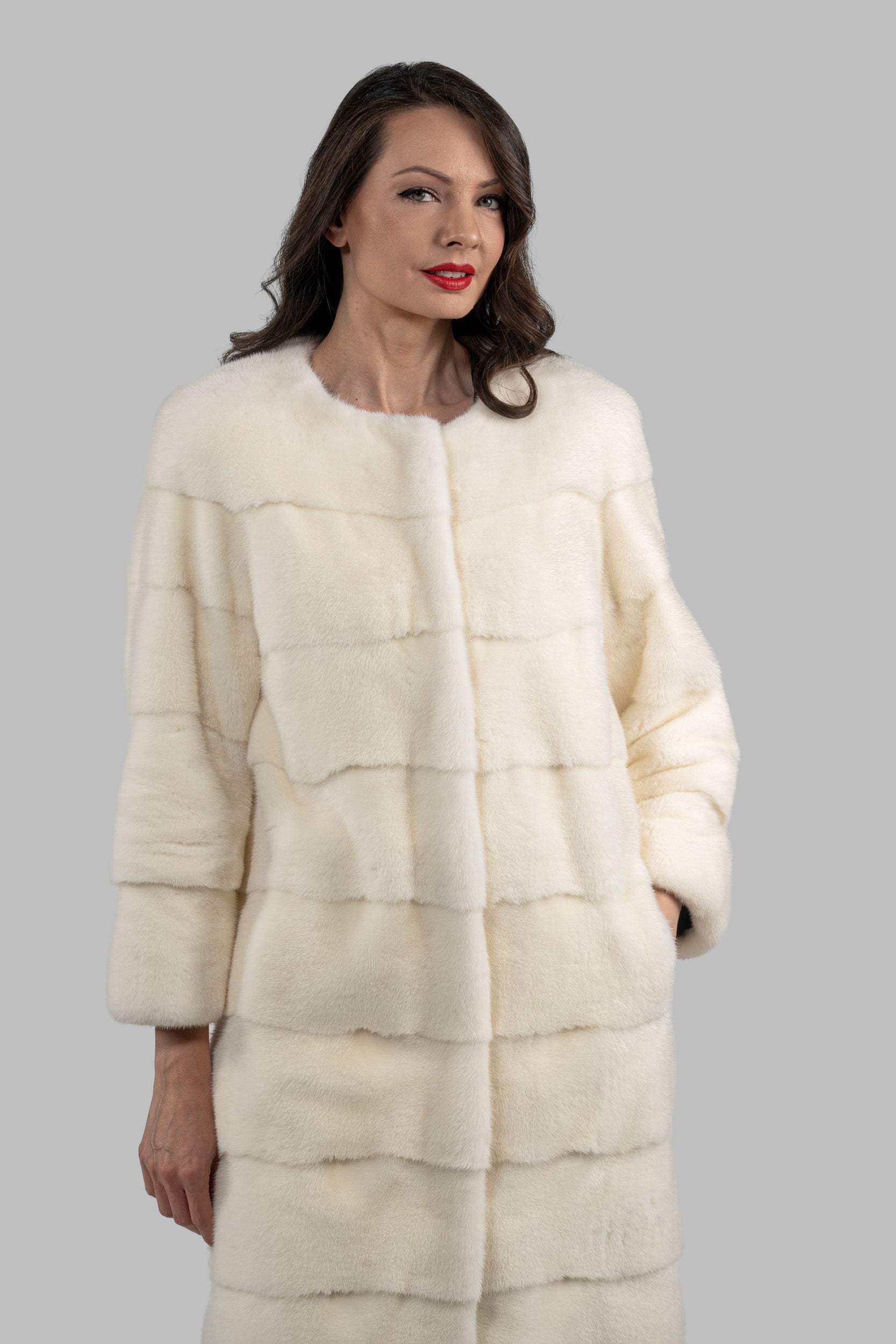 Collarless Pearl G/W Mink Coat 13C520
