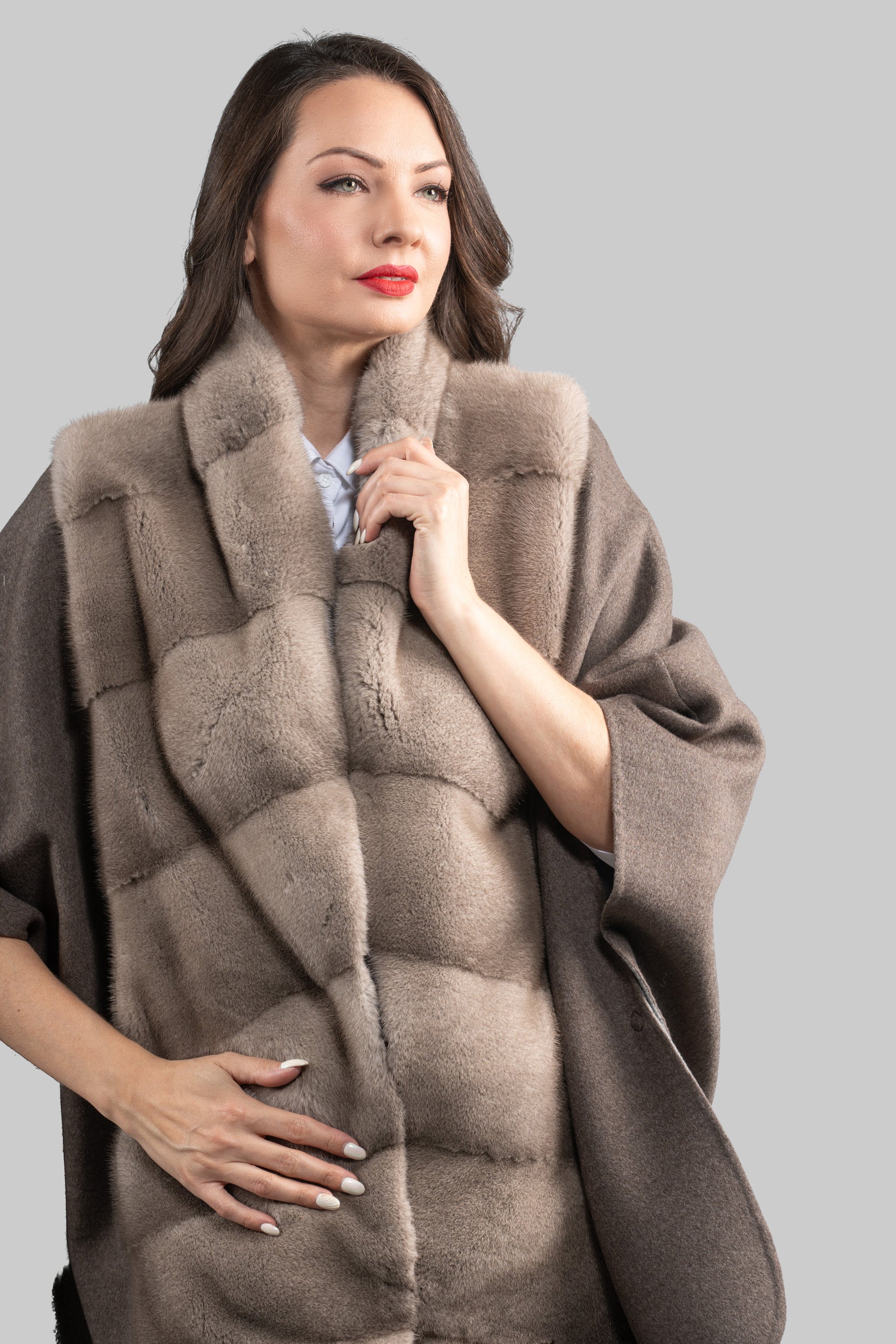 Brown Grey Cashmere Cape with Mink Trim 18M950