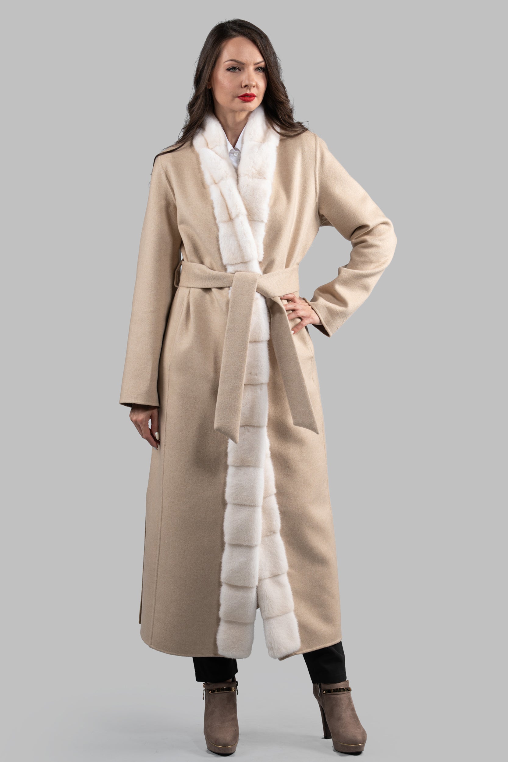 Ecru Beige Cashmere Coat with Mink Trim 21C6080