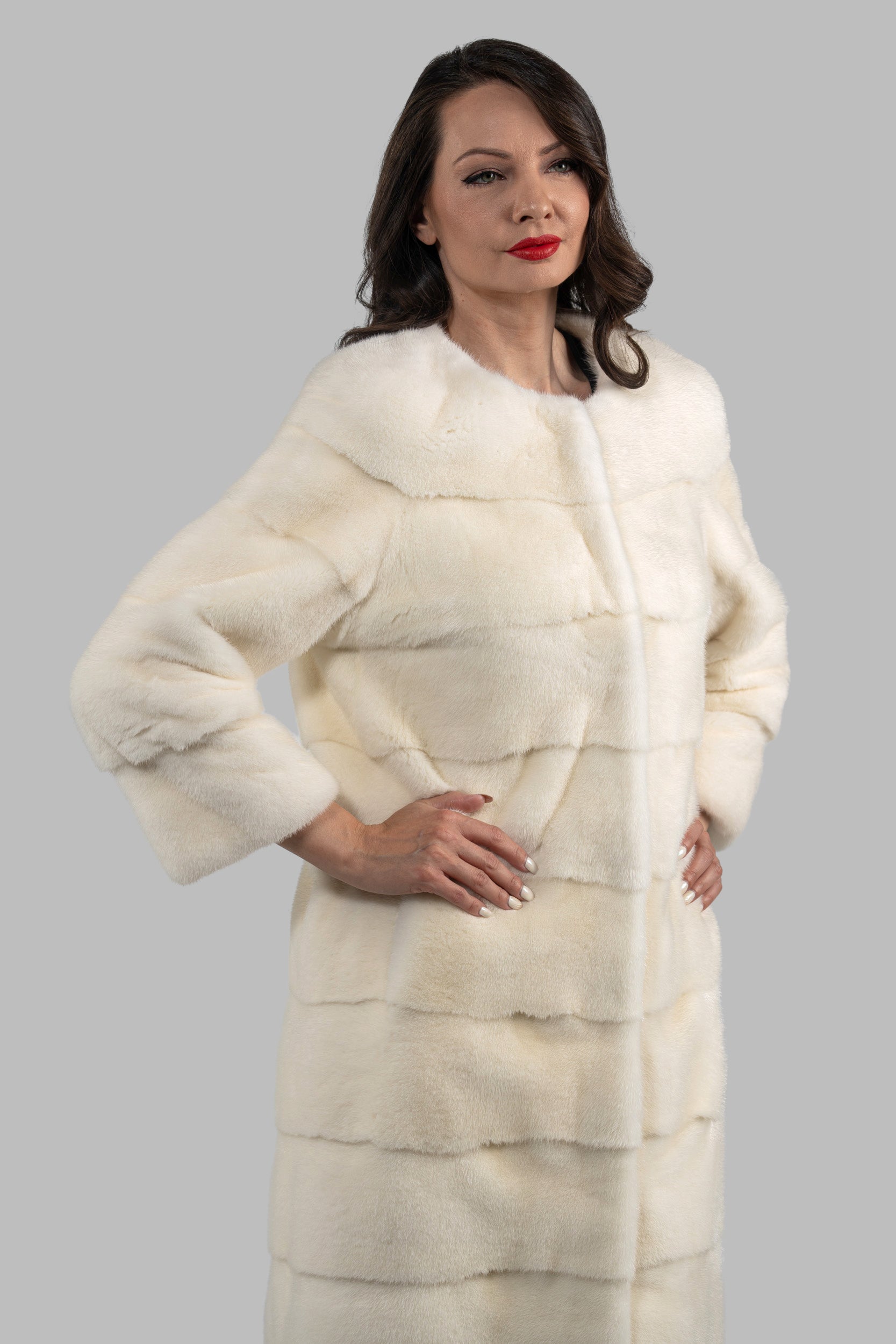 Collarless Pearl G/W Mink Coat 13C520
