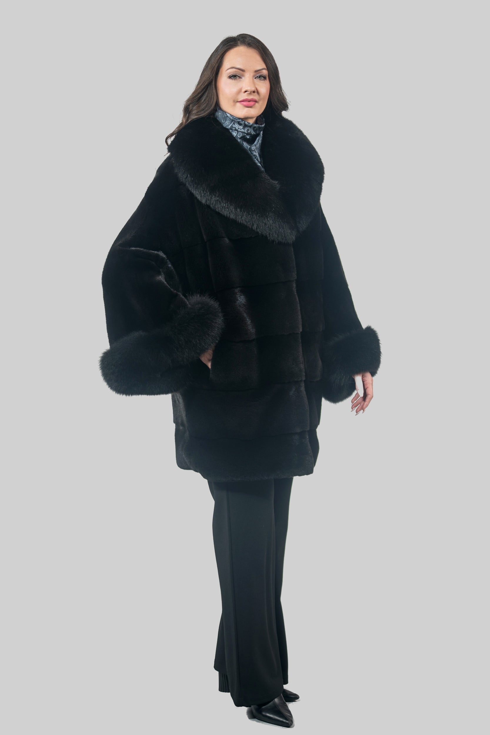 Blackglama Mink Cape with Fox-Trimmed Notch Collar P/K929