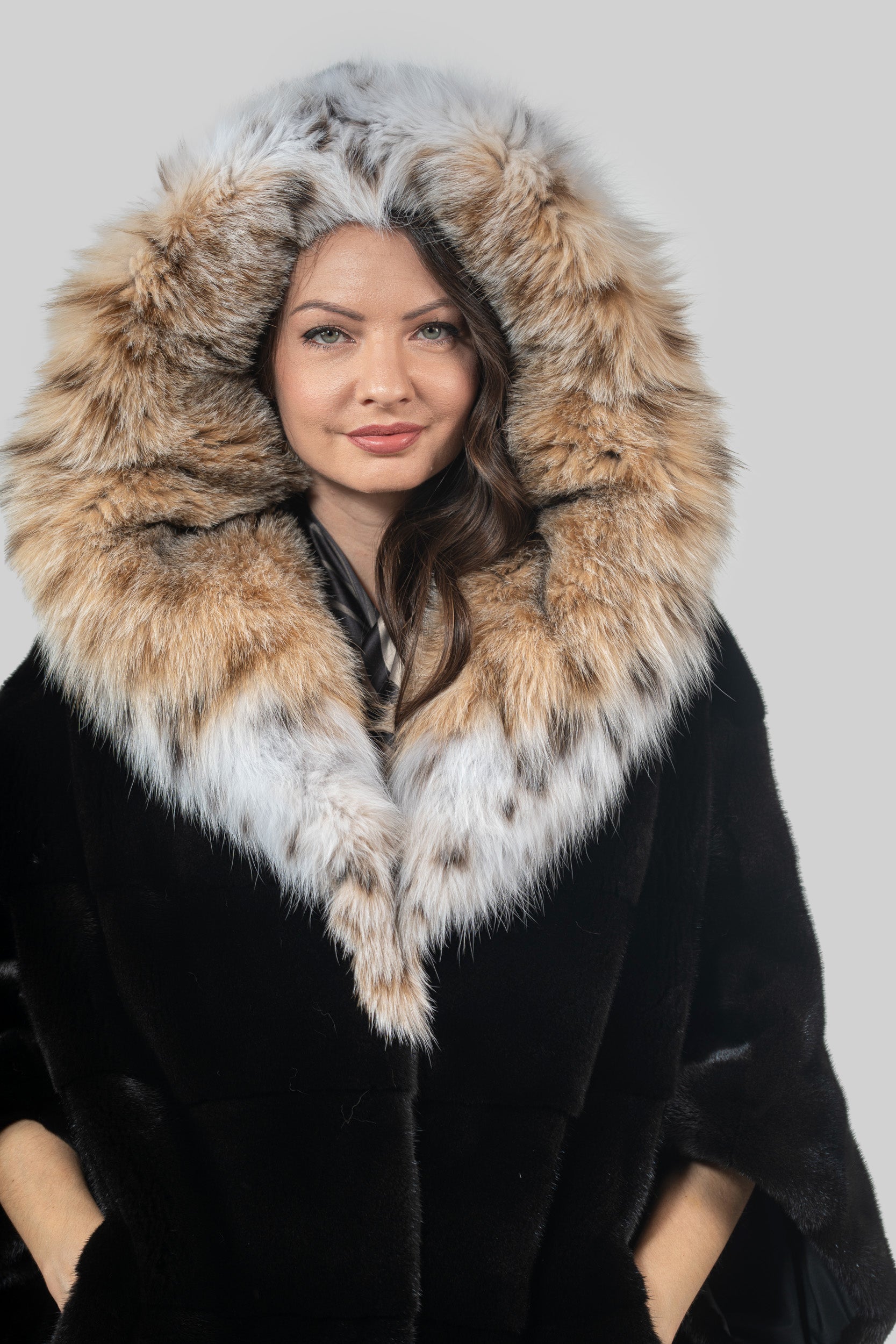 Blackglama Mink Hooded Cape with Bobcat Trim P/K13C949