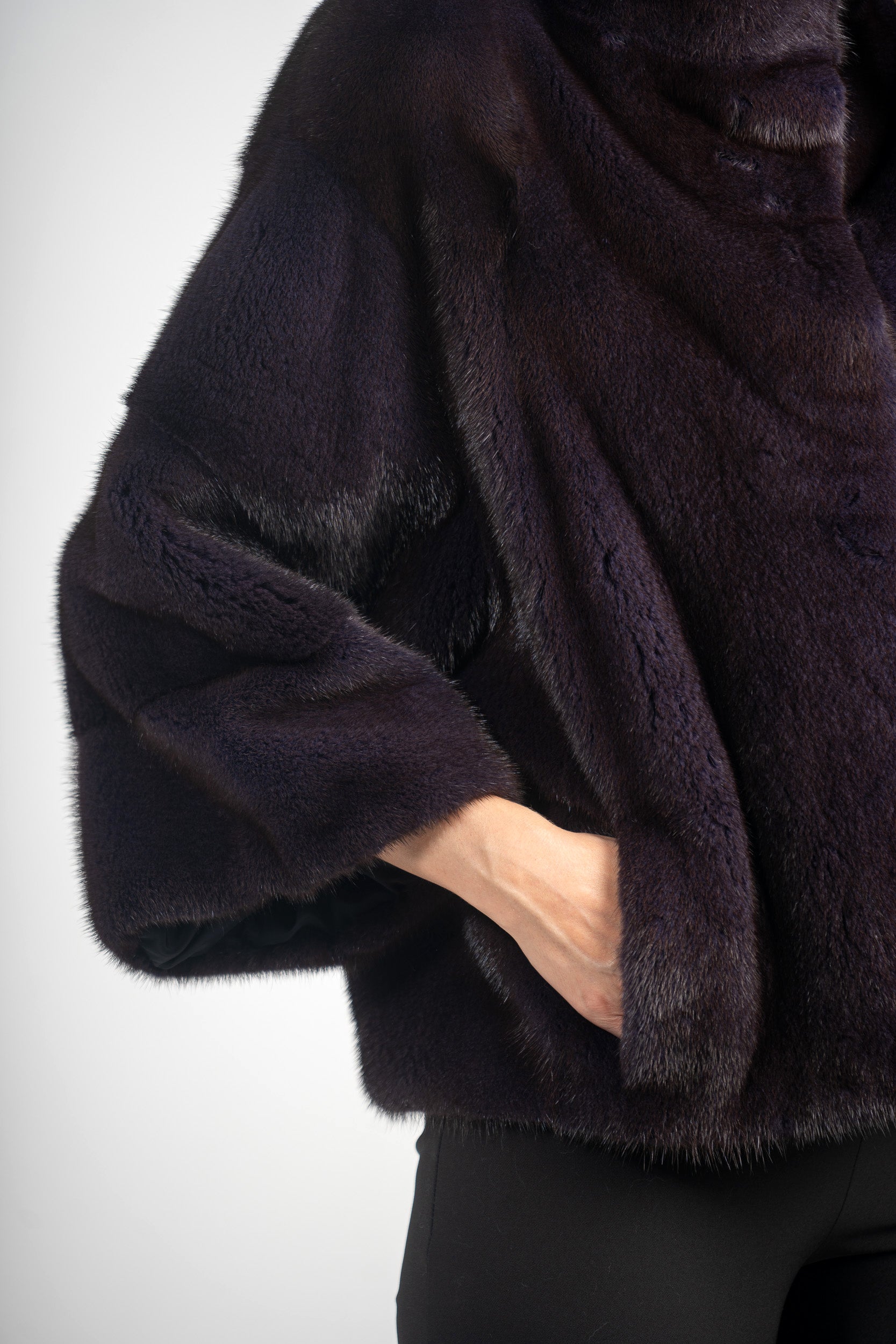 Aubergine Mink Jacket with Stand Collar and Short Sleeves L/O13C138