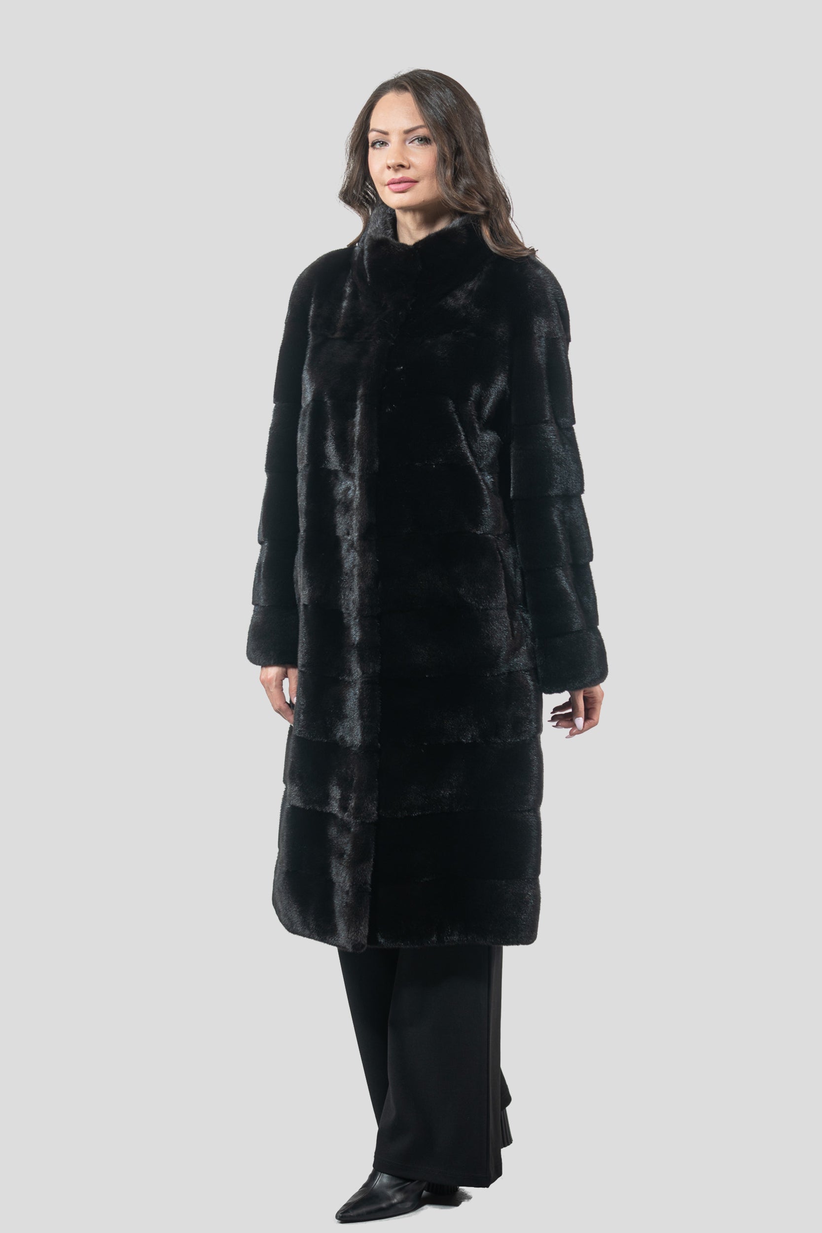Blackglama Mink Coat with Stand Collar P/K13C530