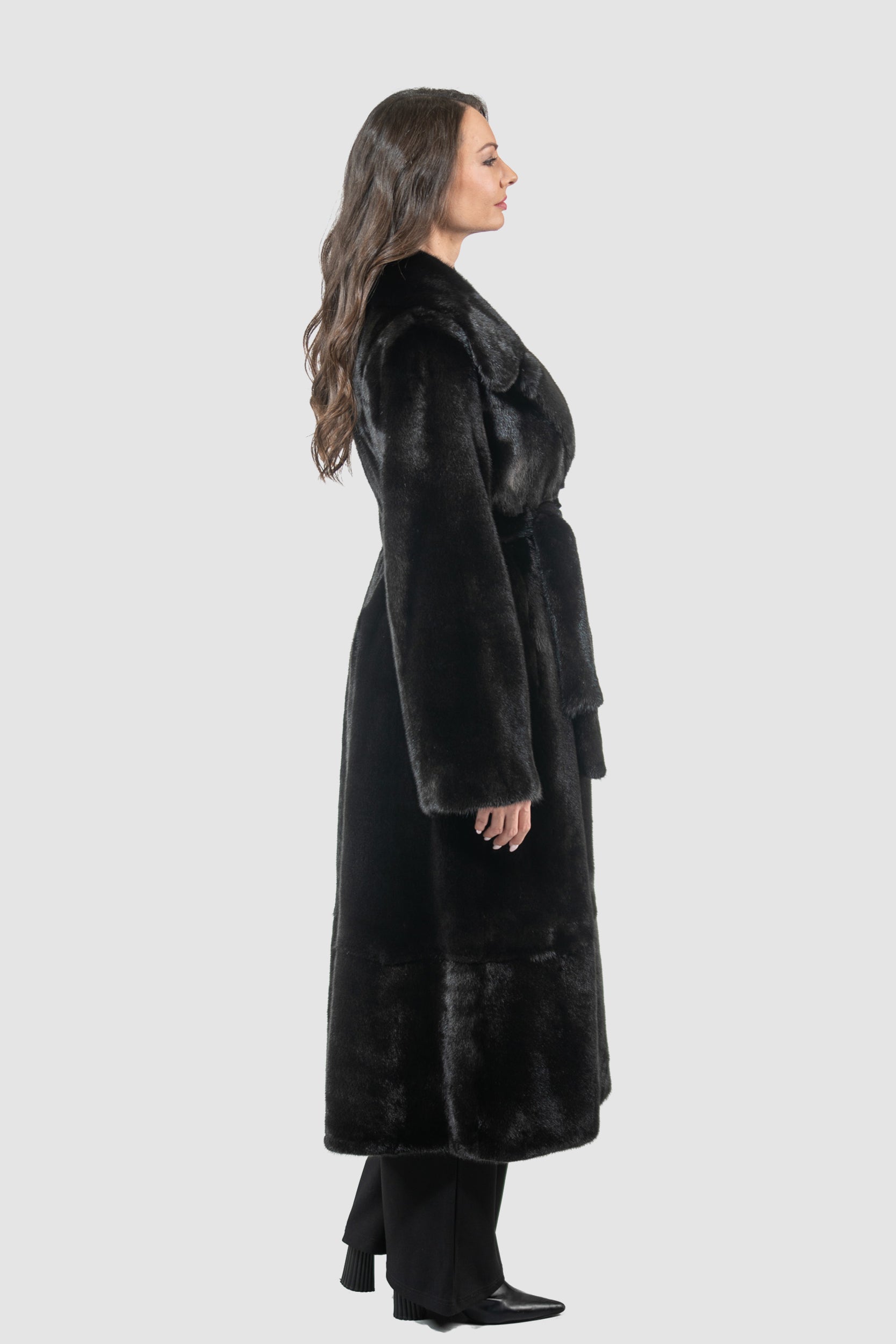 Blackgalama Mink Coat with Notch Collar S/S690S23