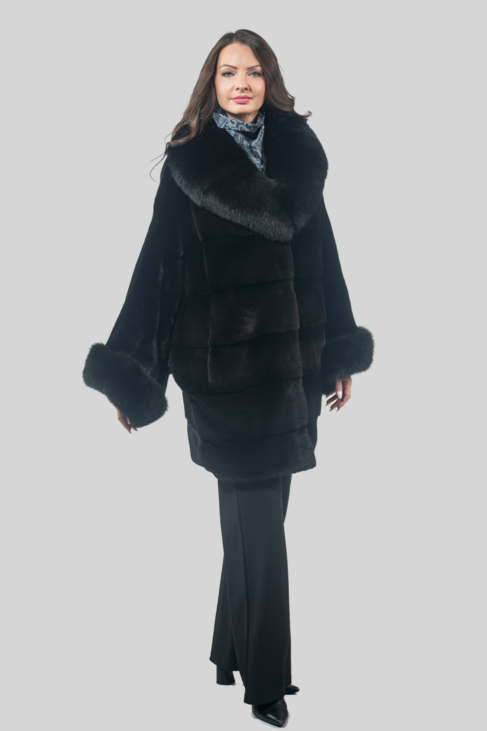 Blackglama Mink Cape with Fox-Trimmed Notch Collar P/K929