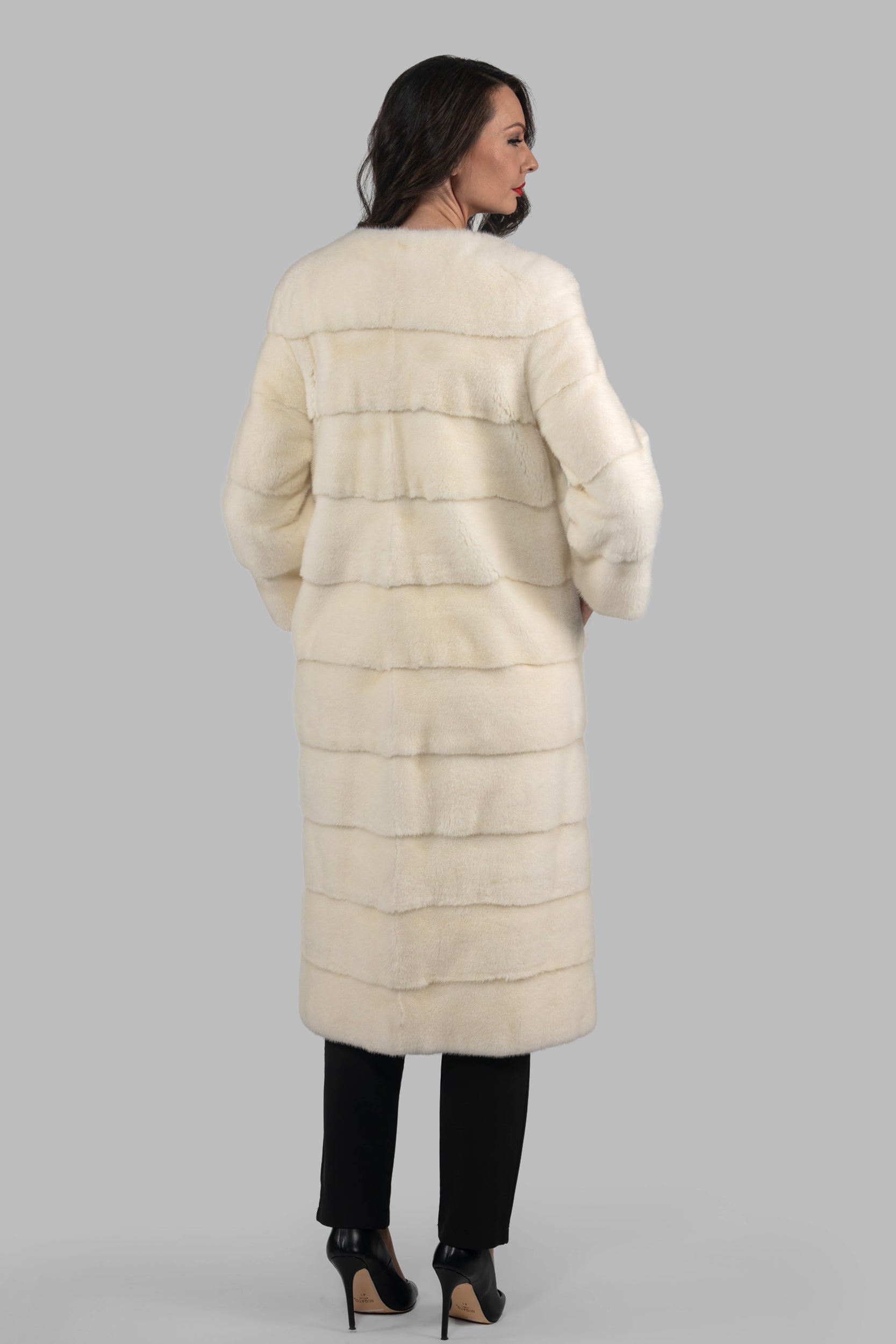 Collarless Pearl G/W Mink Coat 13C520