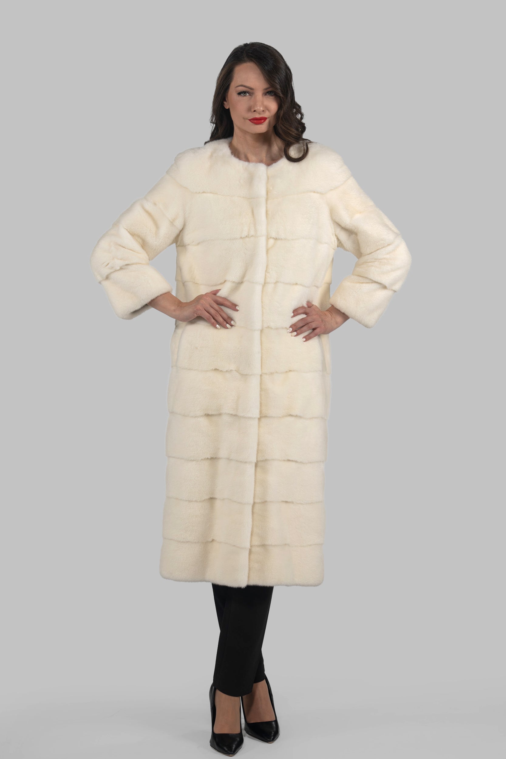 Collarless Pearl G/W Mink Coat 13C520