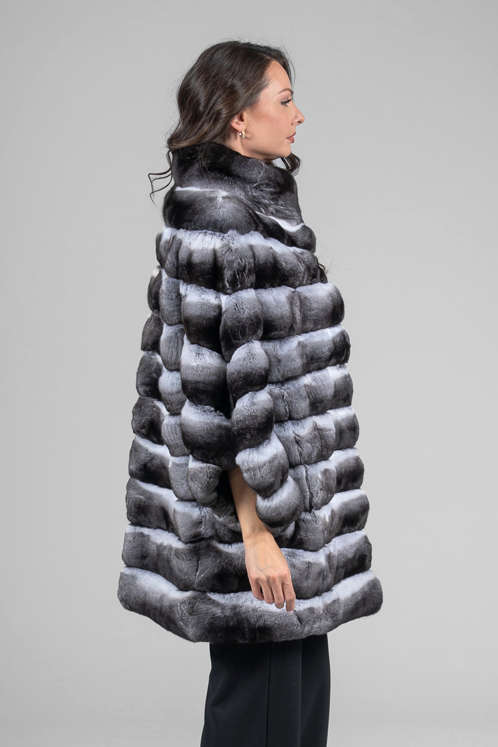 Natural Chinchilla Cape with Stand Collar P/K13C959