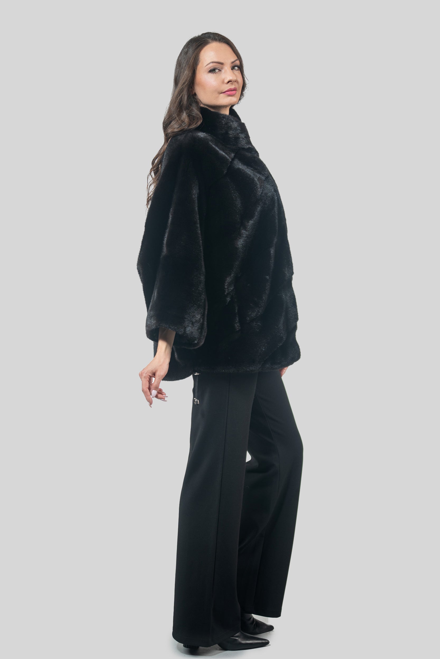Blackglama Mink Cape A/KR6