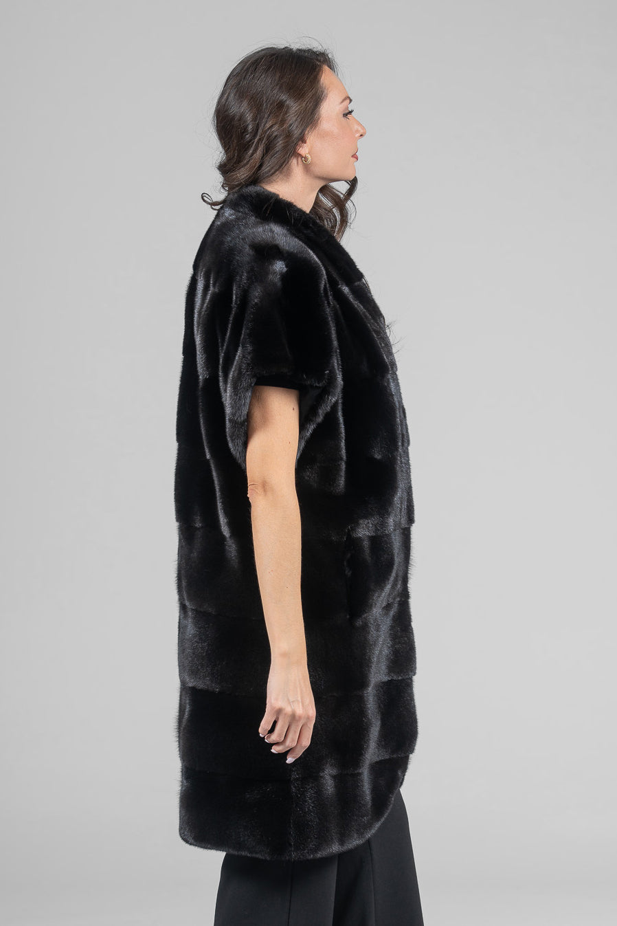 Collarless Blackglama Mink Vest P/K22C290