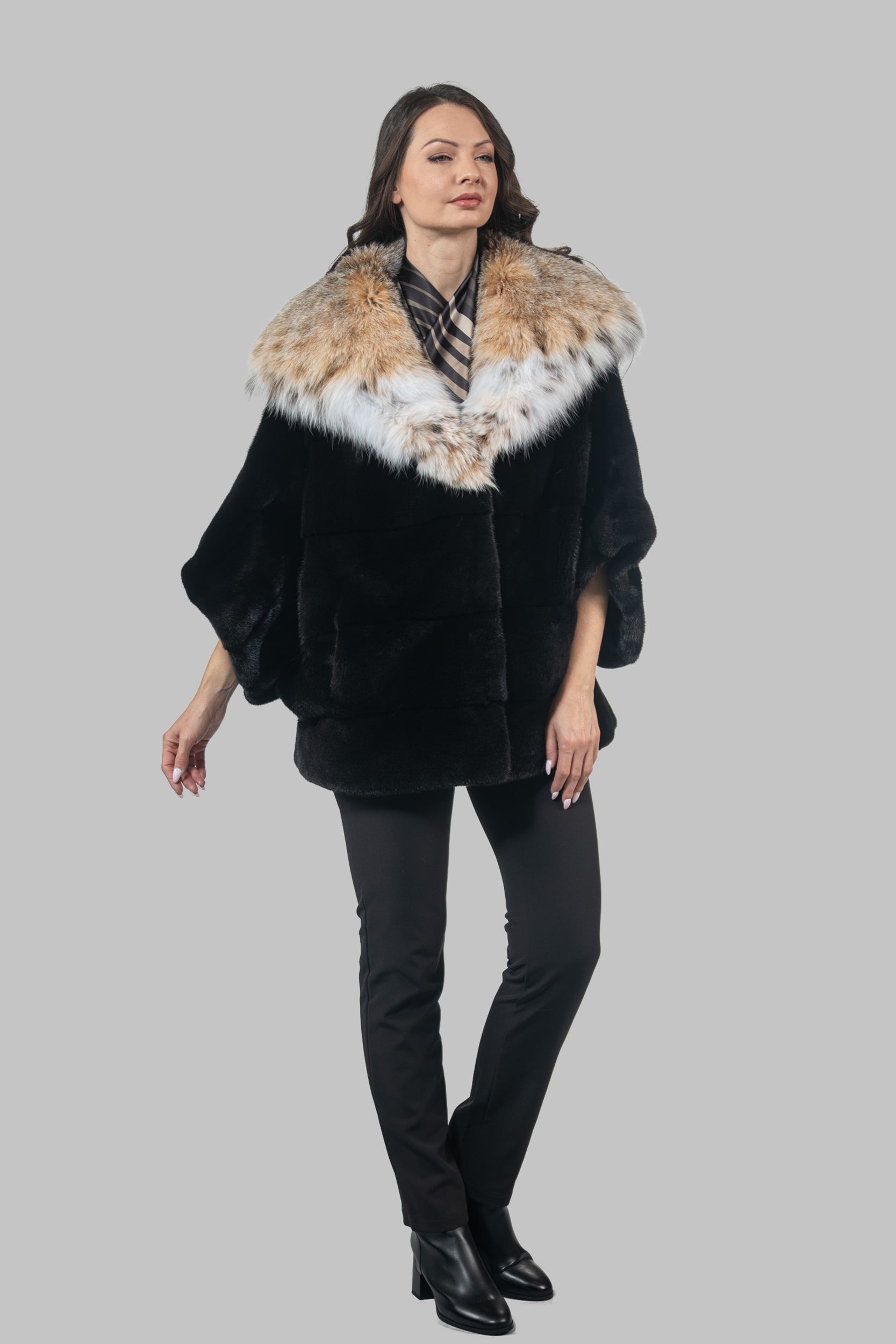 Blackglama Mink Hooded Cape with Bobcat Trim P/K13C949