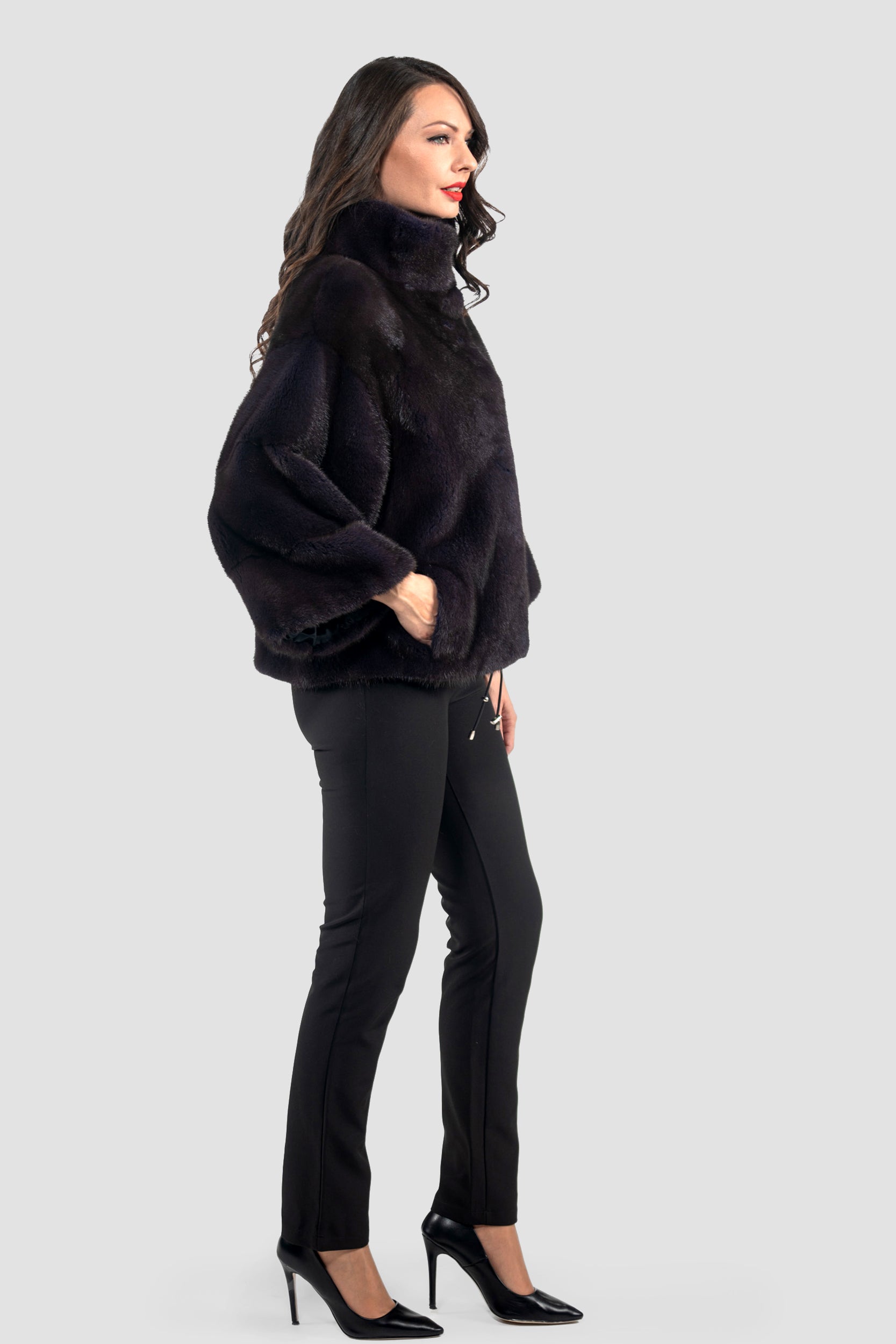 Asphalto Mink Jacket with Stand Collar and Short Sleeves L/O13C138