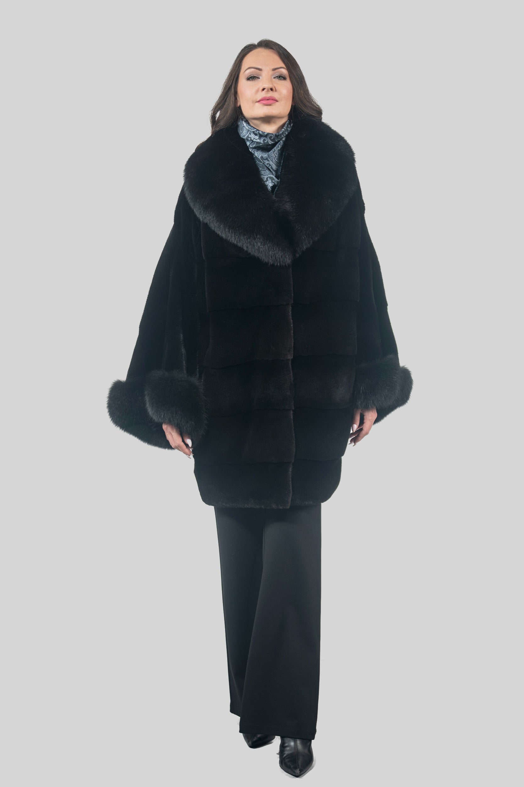 Blackglama Mink Cape with Fox-Trimmed Notch Collar P/K929