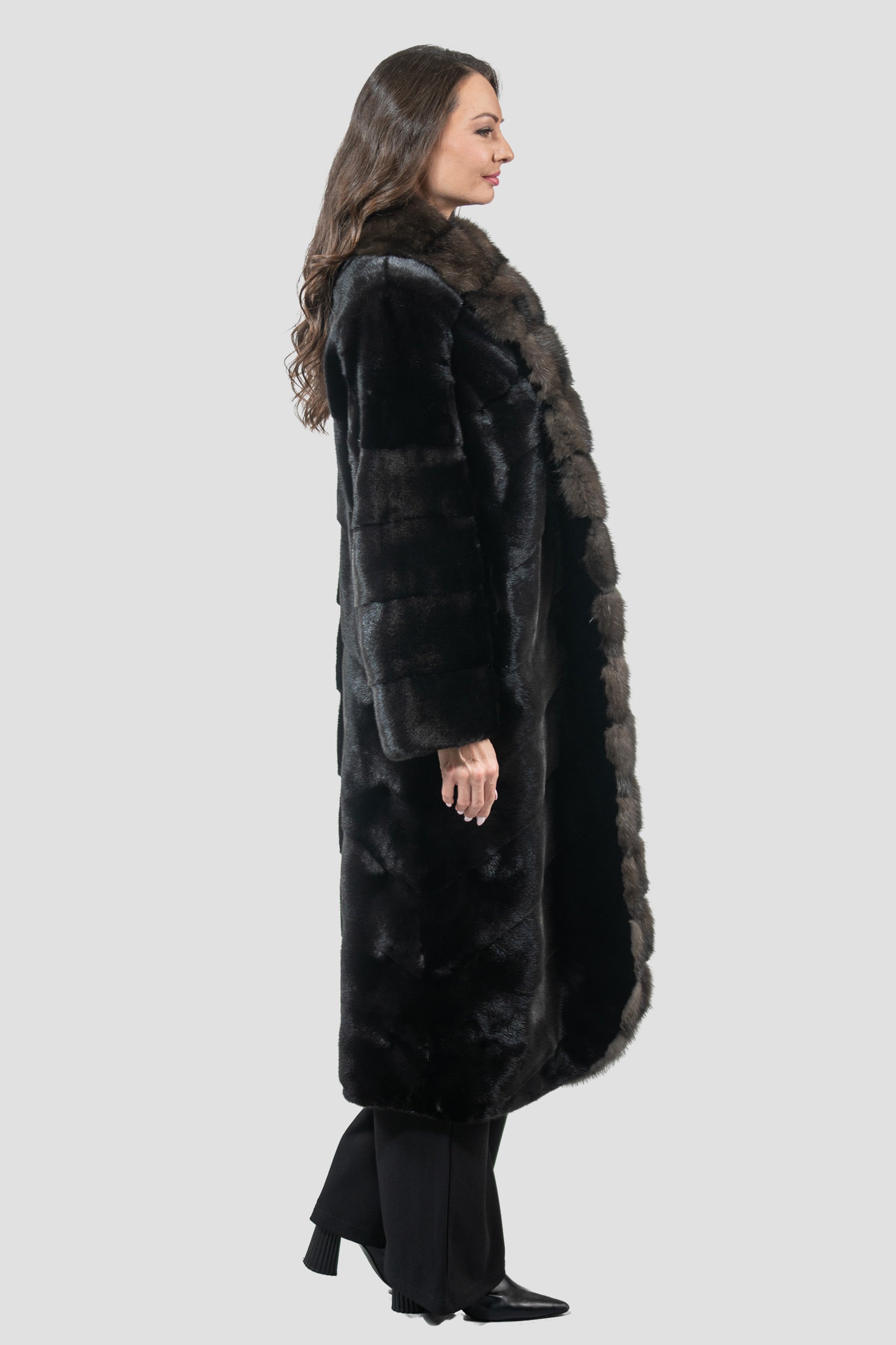 Blackglama Mink Coat With Russian Sable Trim A/K22C15