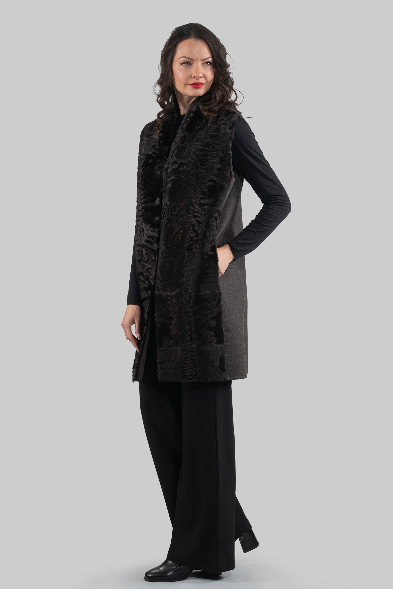 Grey Cashmere Vest with Swakara Fur Trim 17C8003