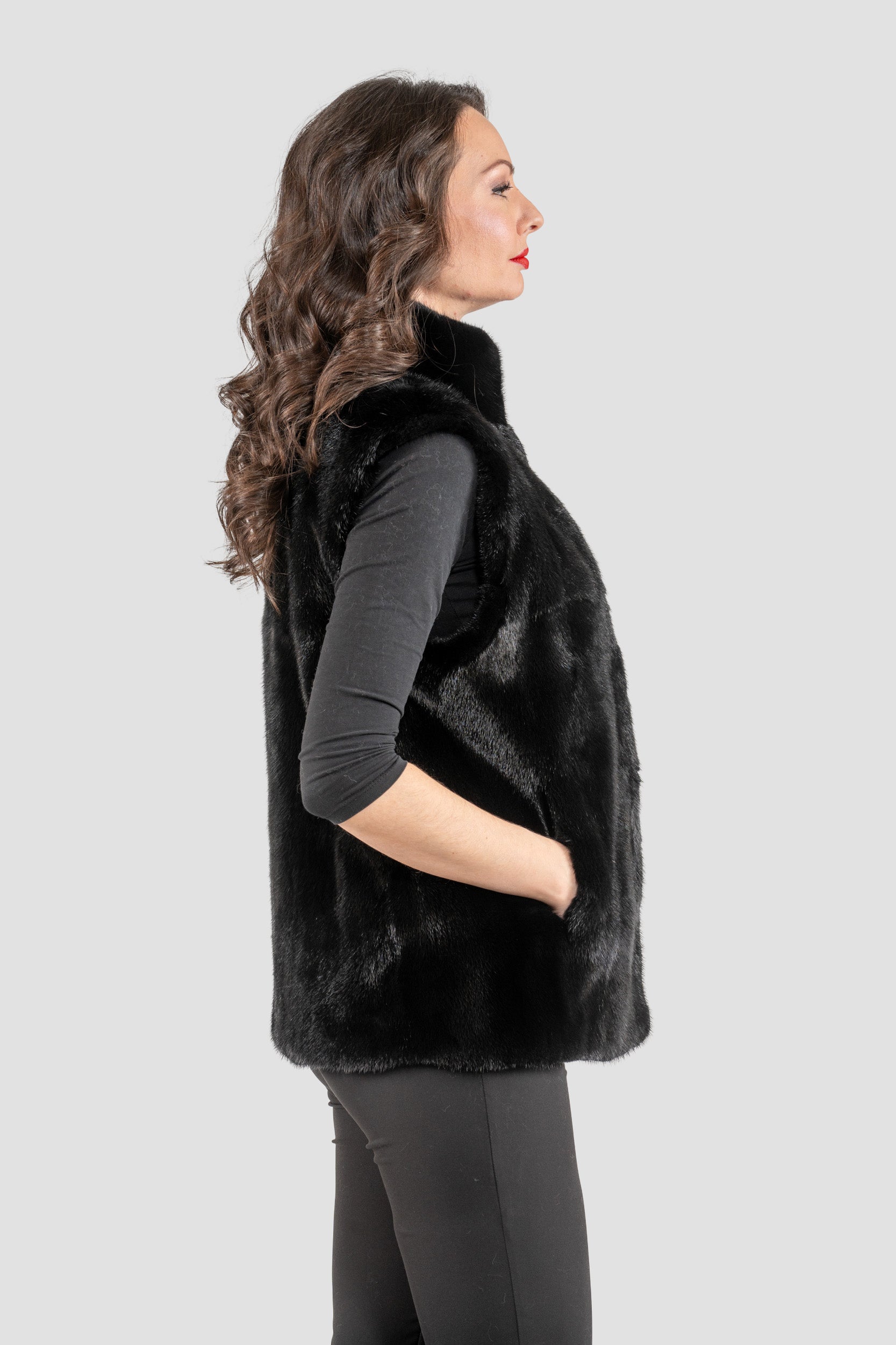 Female Blackglama Mink Short Vest With Stand Collar L/O13c519g530