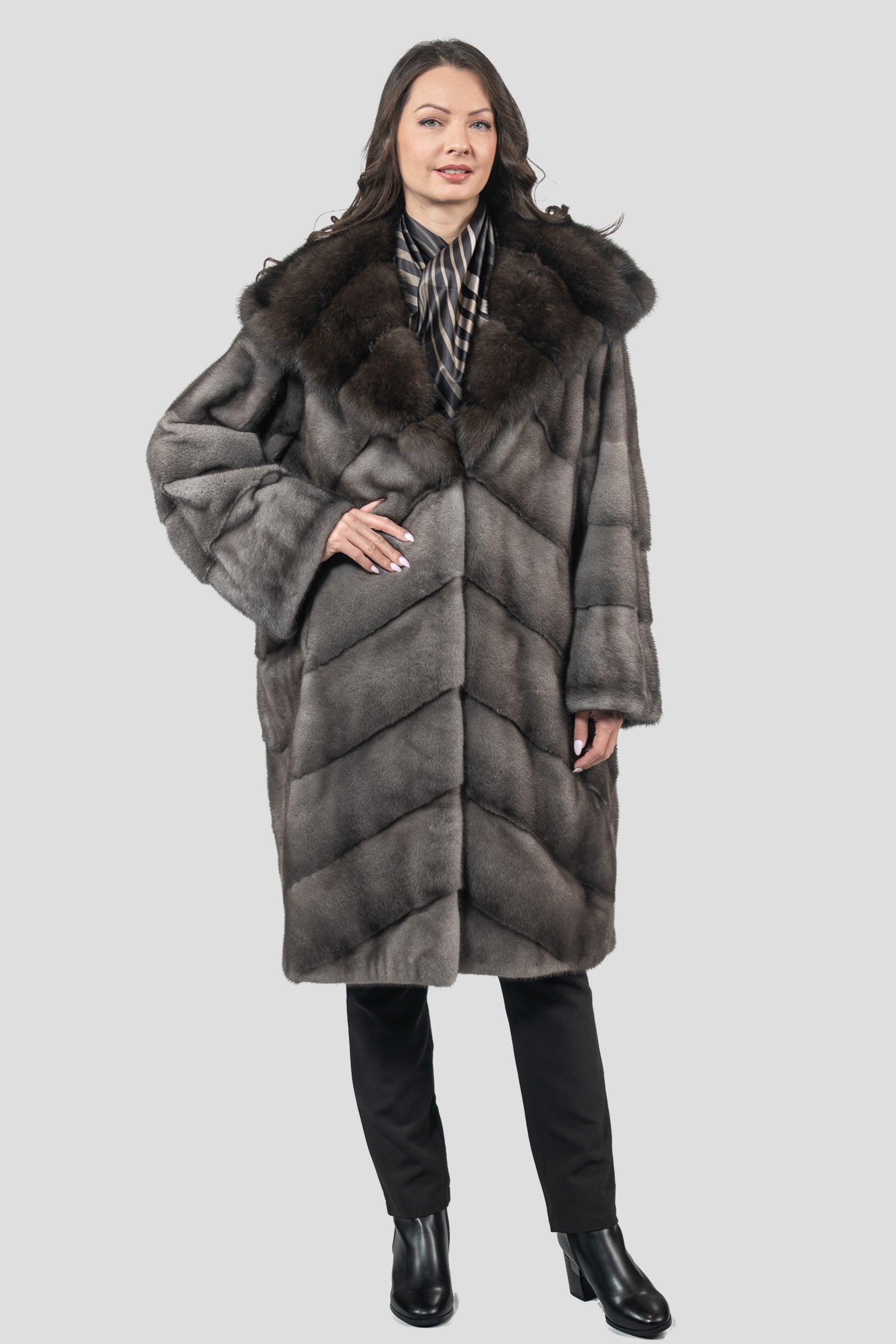 美品★noticeone フルスーツALL3mm SF FLEECE起毛XL相当 Blue Iris Mink Half Coat with Russian Sable Hood A/K850