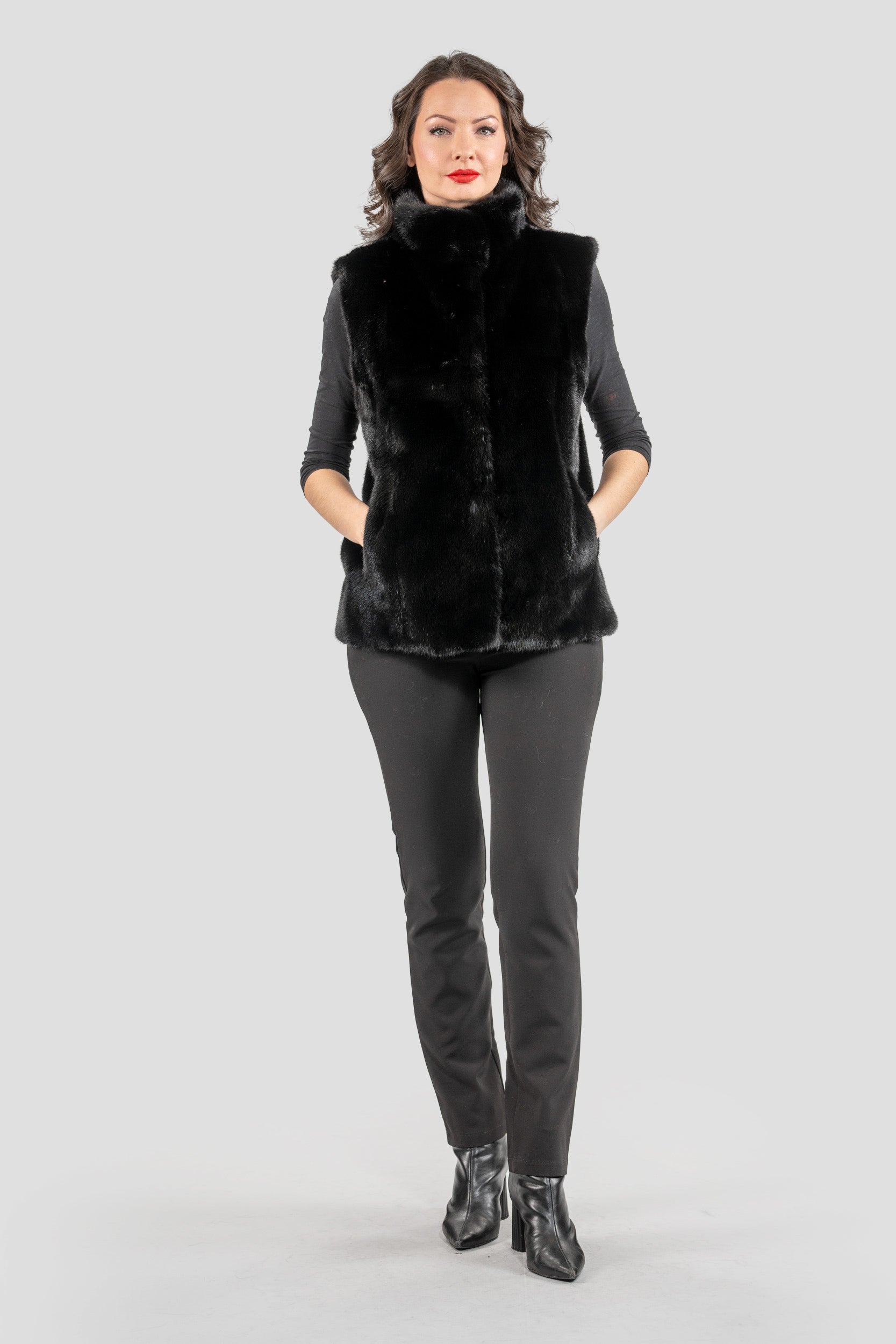 Female Blackglama Mink Short Vest With Stand Collar L/O13c519g530