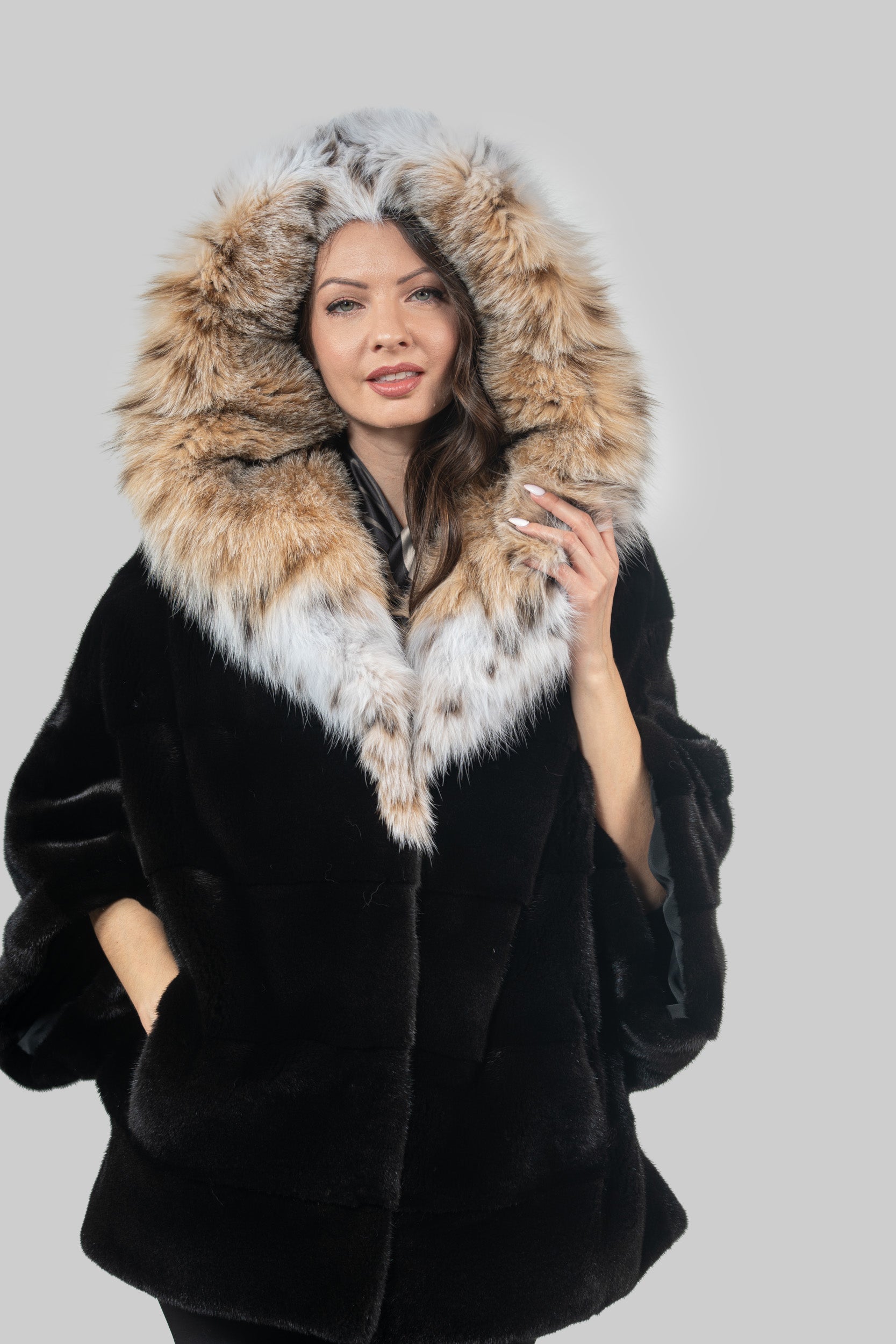 Blackglama Mink Hooded Cape with Bobcat Trim P/K13C949
