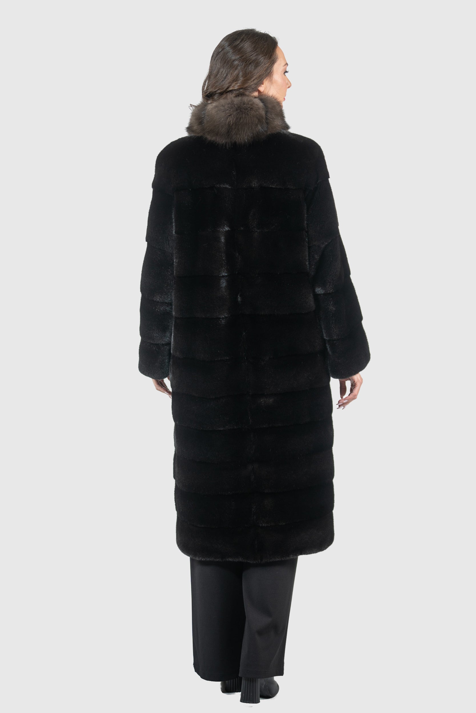 Blackglama Mink Coat With Russian Sable Trim P/K22C68
