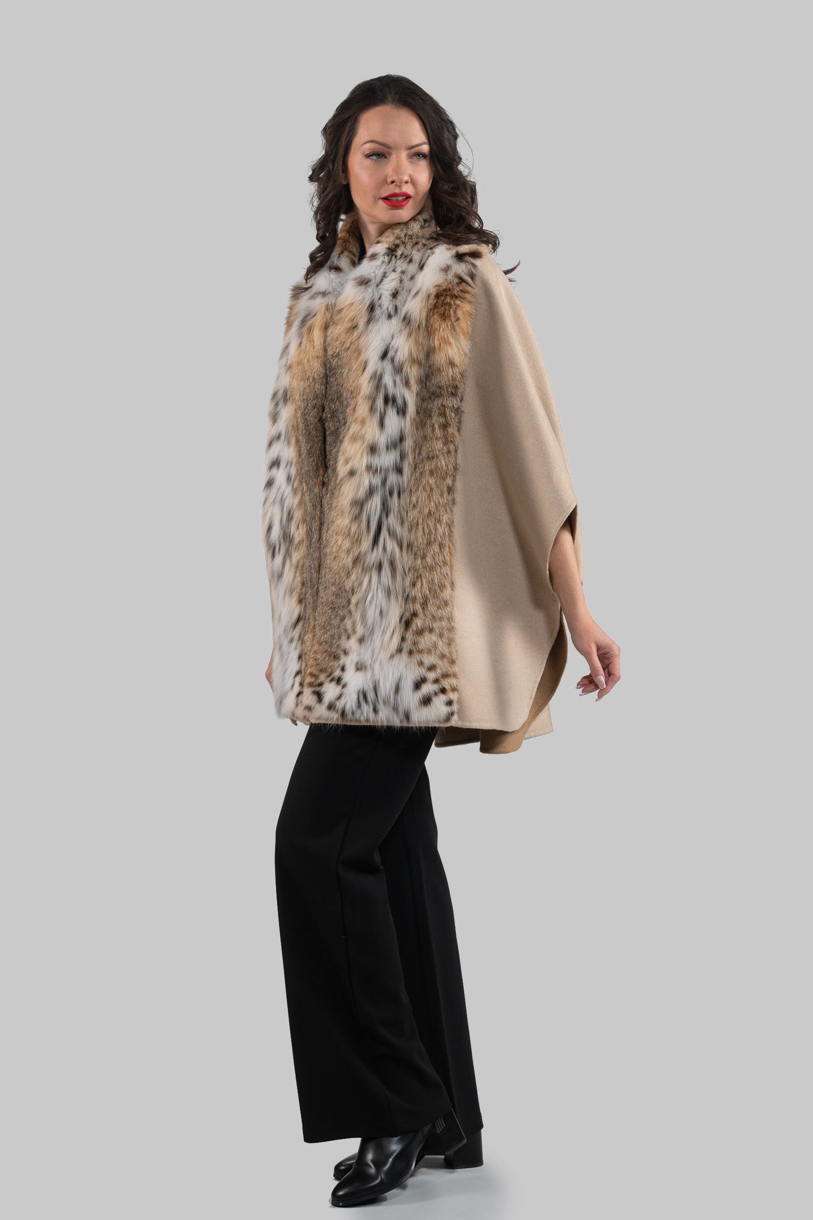 Ecru Cashmere Cape with Bobcat Fur Trim 18M950