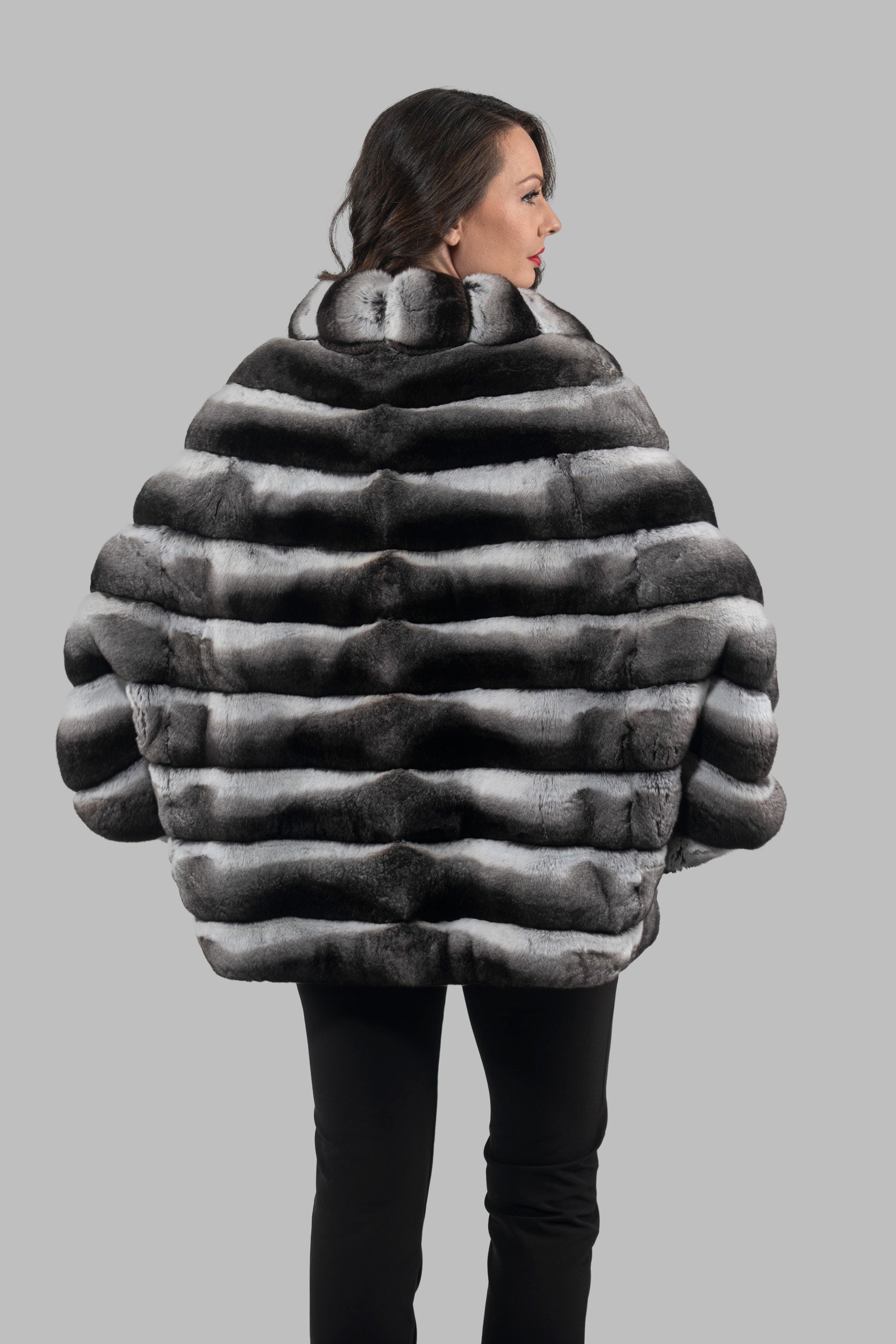 Chinchilla Cape with Notch Collar P/K929