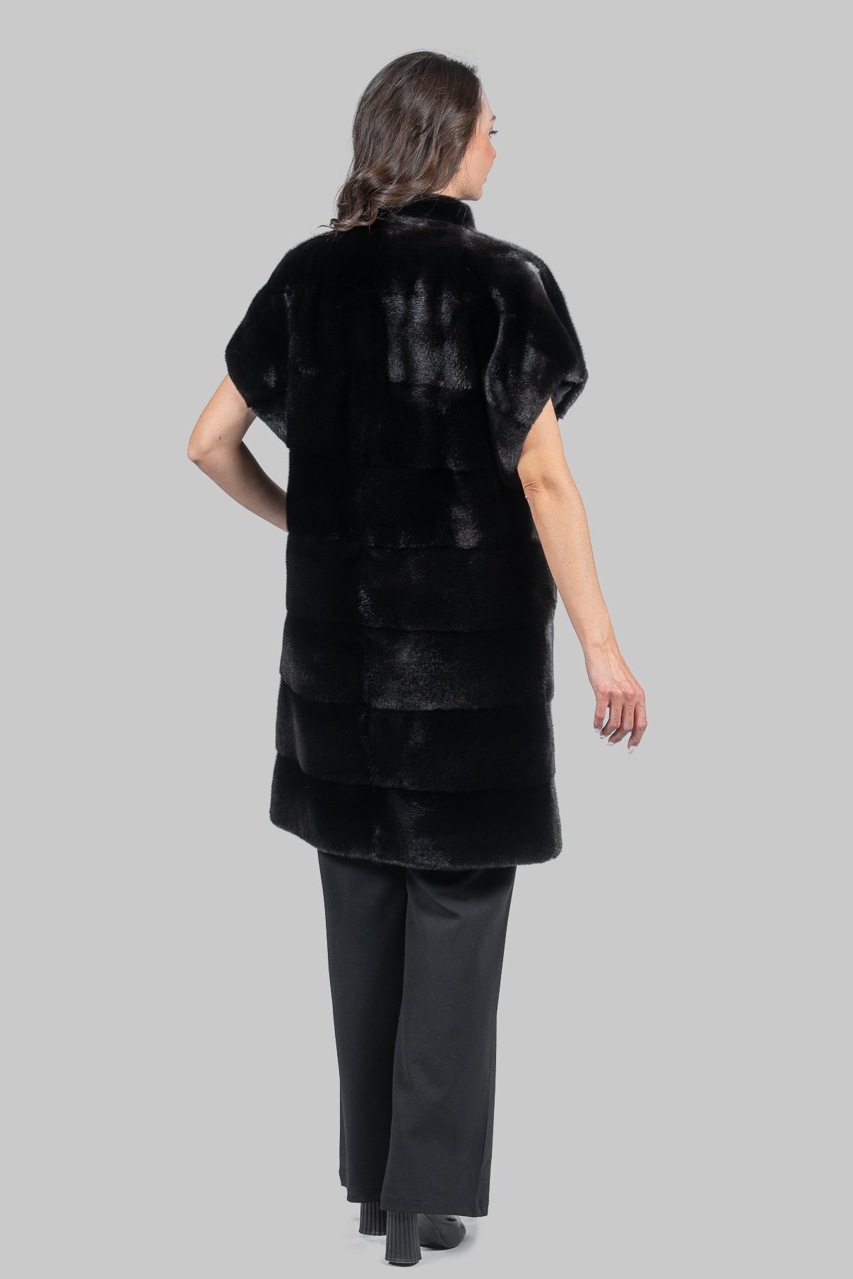 Collarless Blackglama Mink Vest P/K22C290