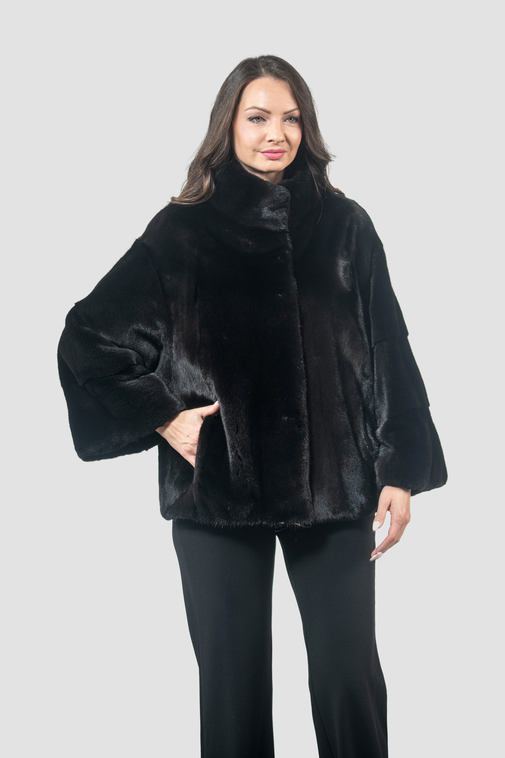 Black Mink Jacket with Stand Collar and Short Sleeves L/O13C138