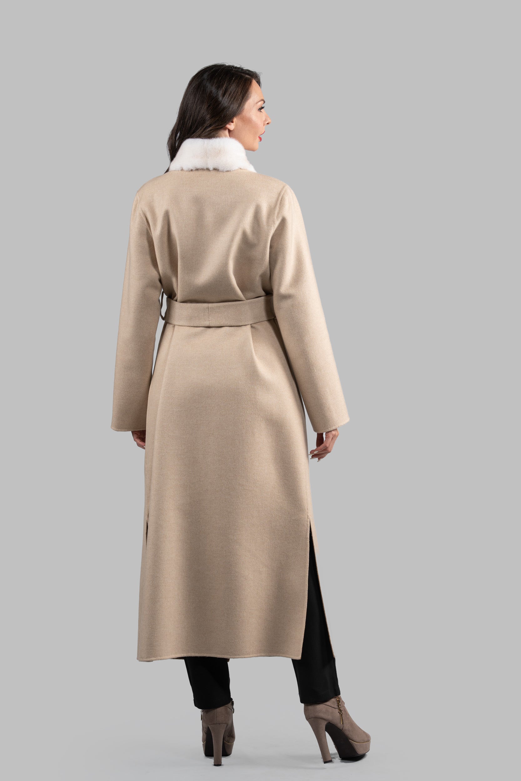 Ecru Beige Cashmere Coat with Mink Trim 21C6080