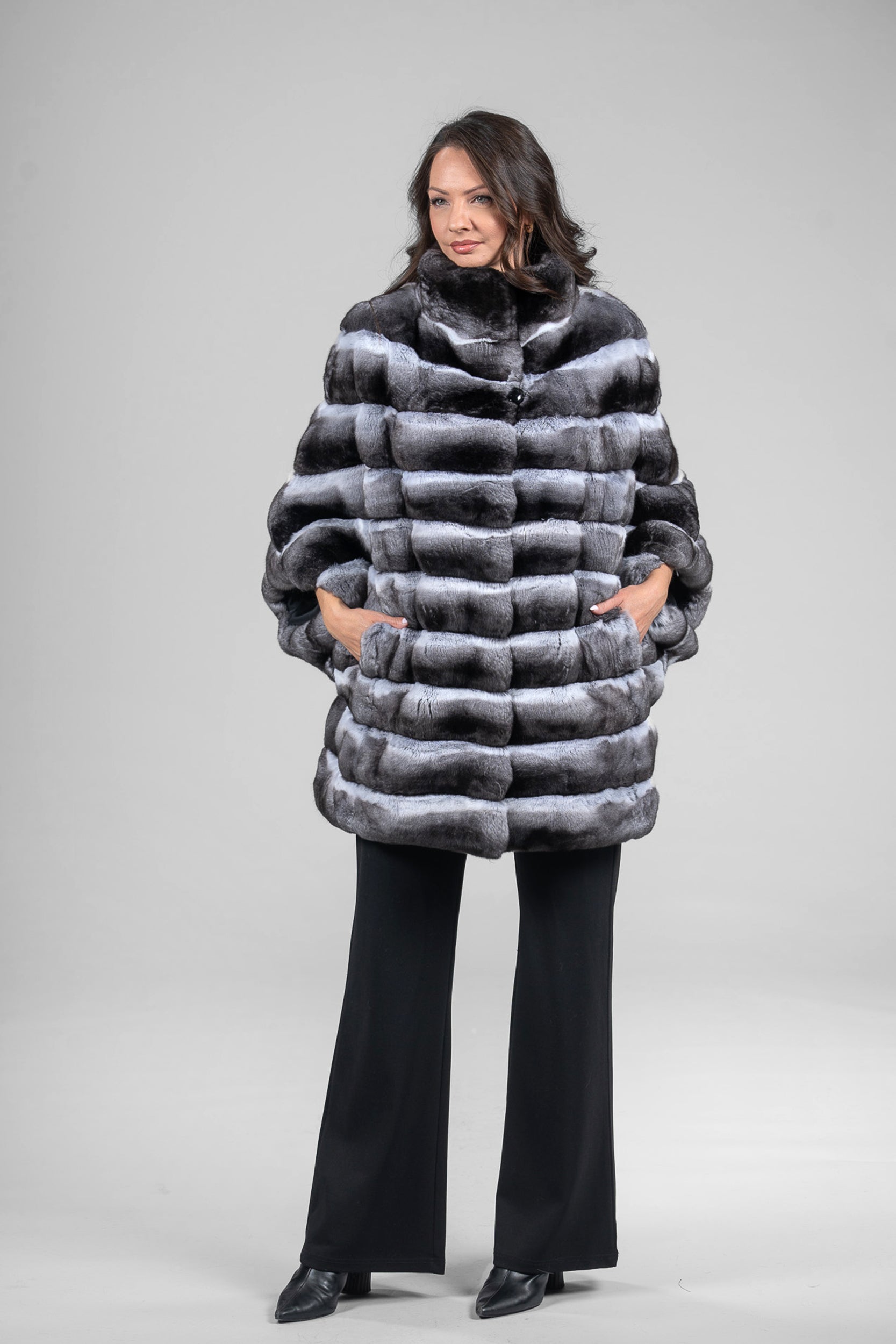 Natural Chinchilla Cape with Stand Collar P/K13C959