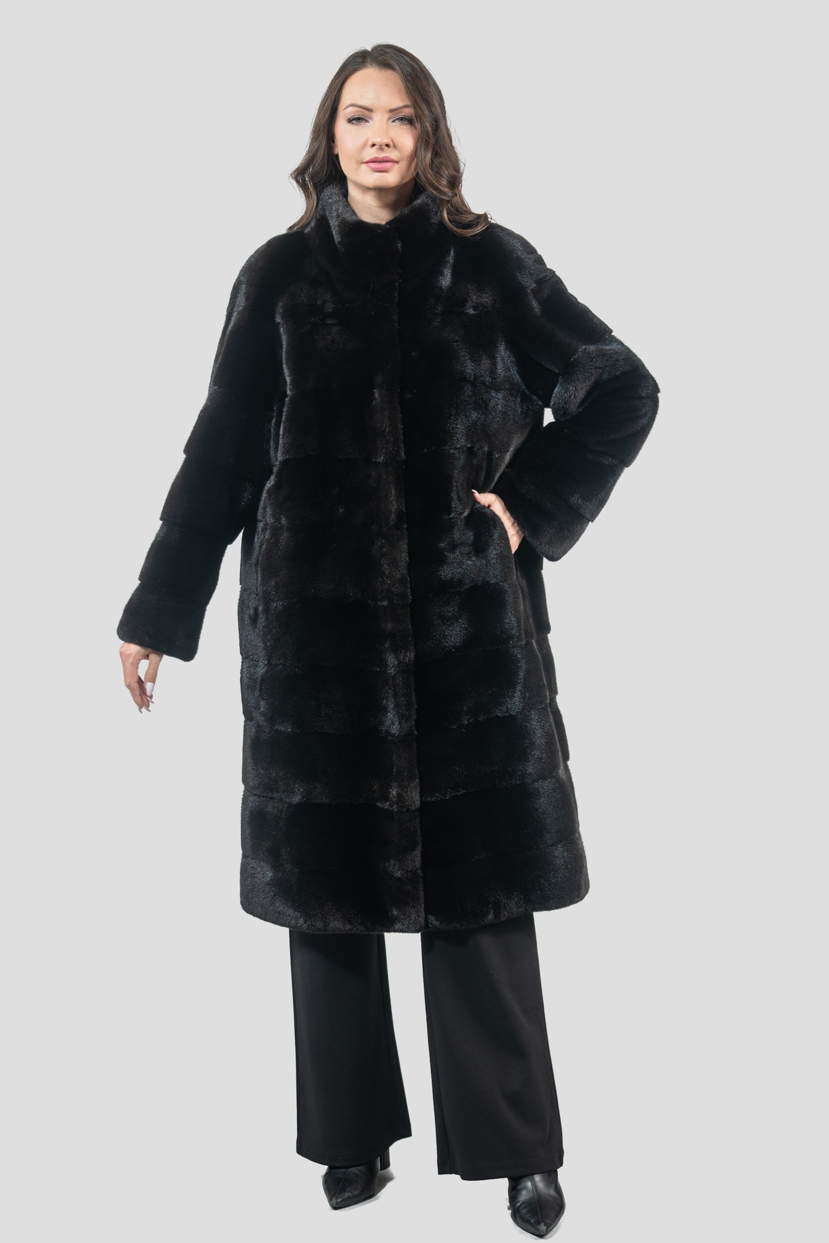Blackglama Mink Coat with Stand Collar P/K13C530