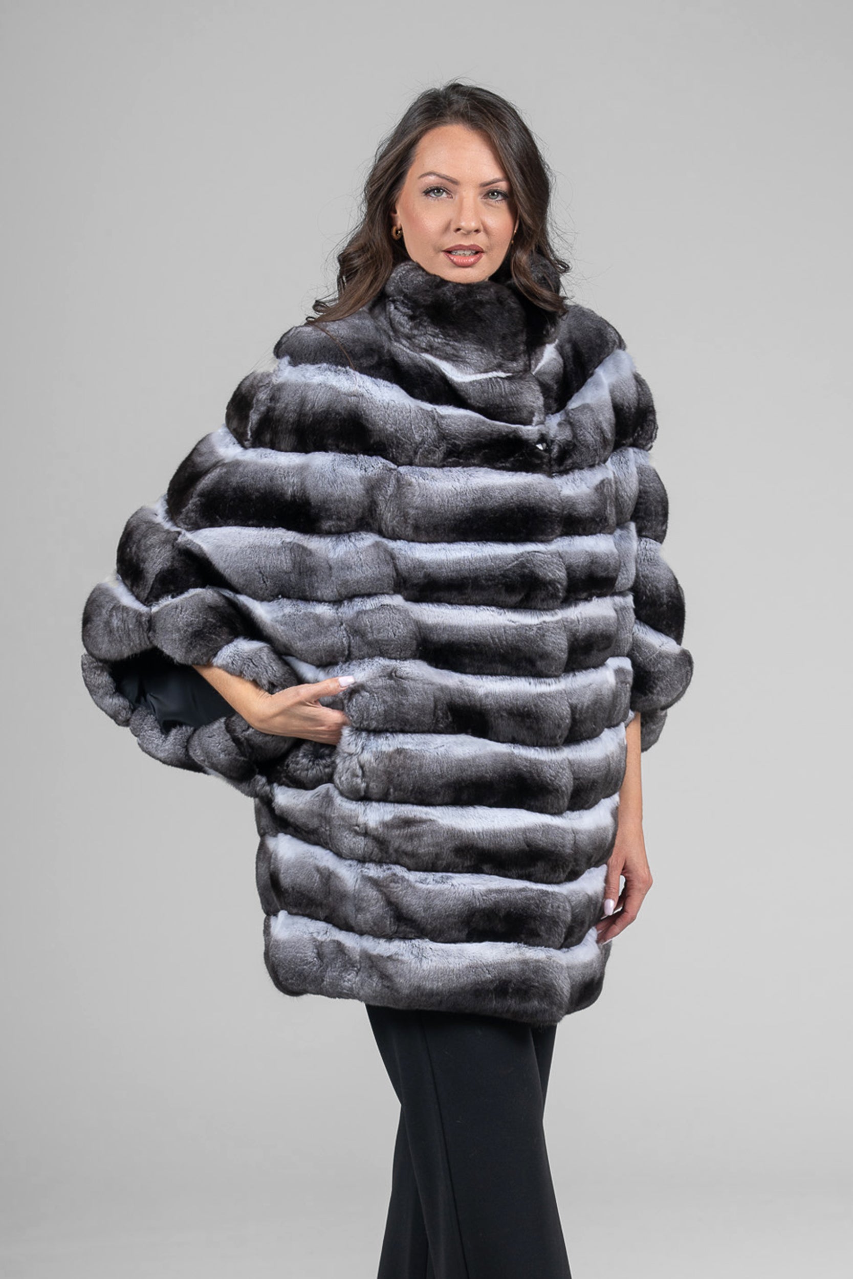 Natural Chinchilla Cape with Stand Collar P/K13C959