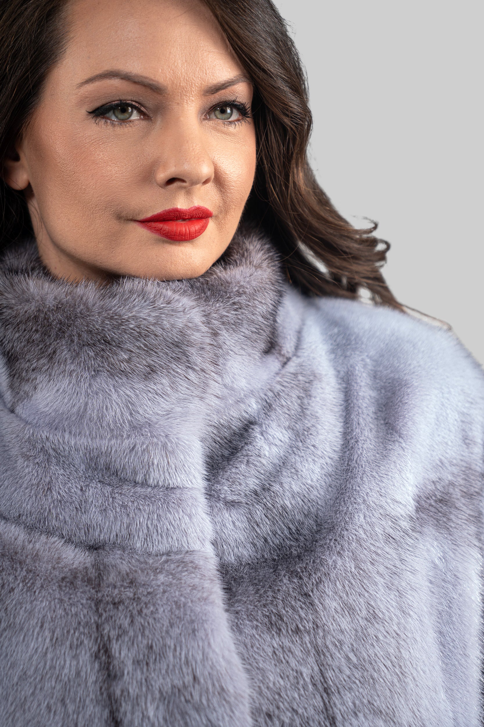 Grey Moon Cross Mink Jacket with Stand Collar and Short Sleeves L/O13C138