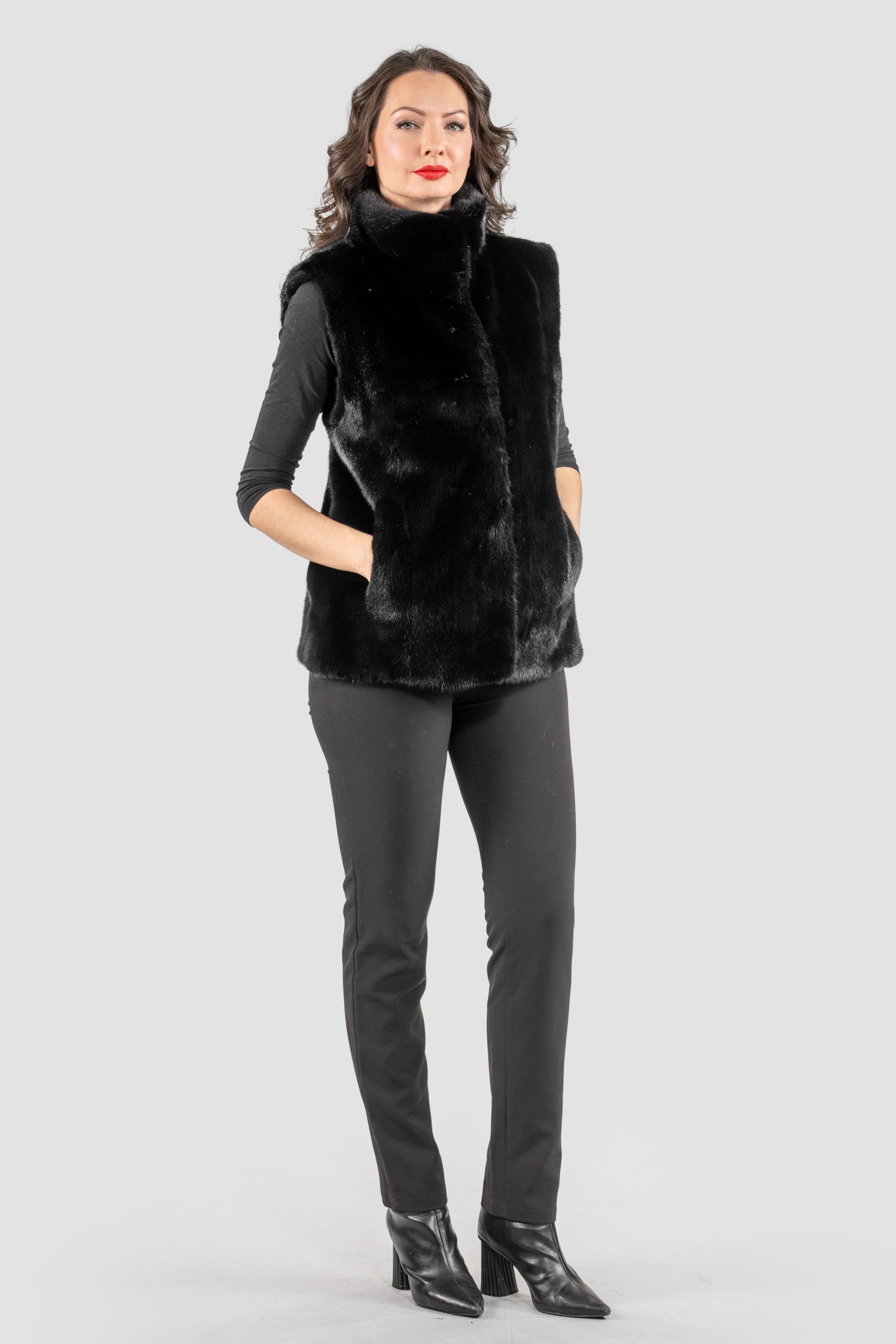 Female Blackglama Mink Short Vest With Stand Collar L/O13c519g530