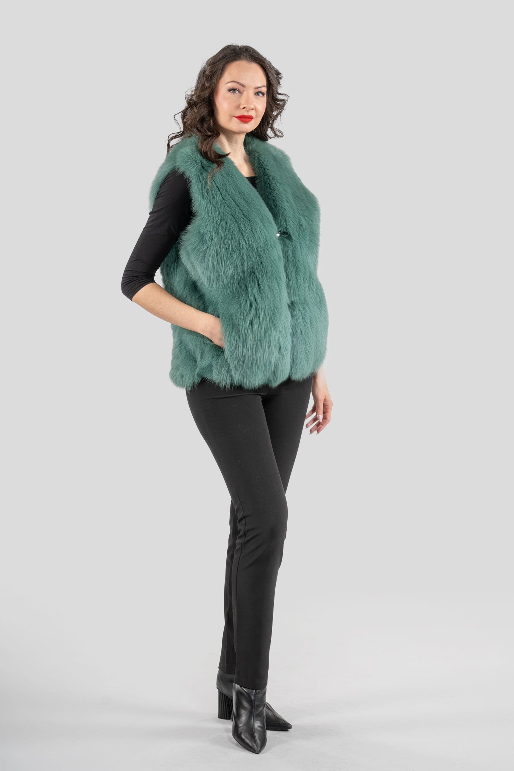 Golden Island Fox Fur Vest ML170