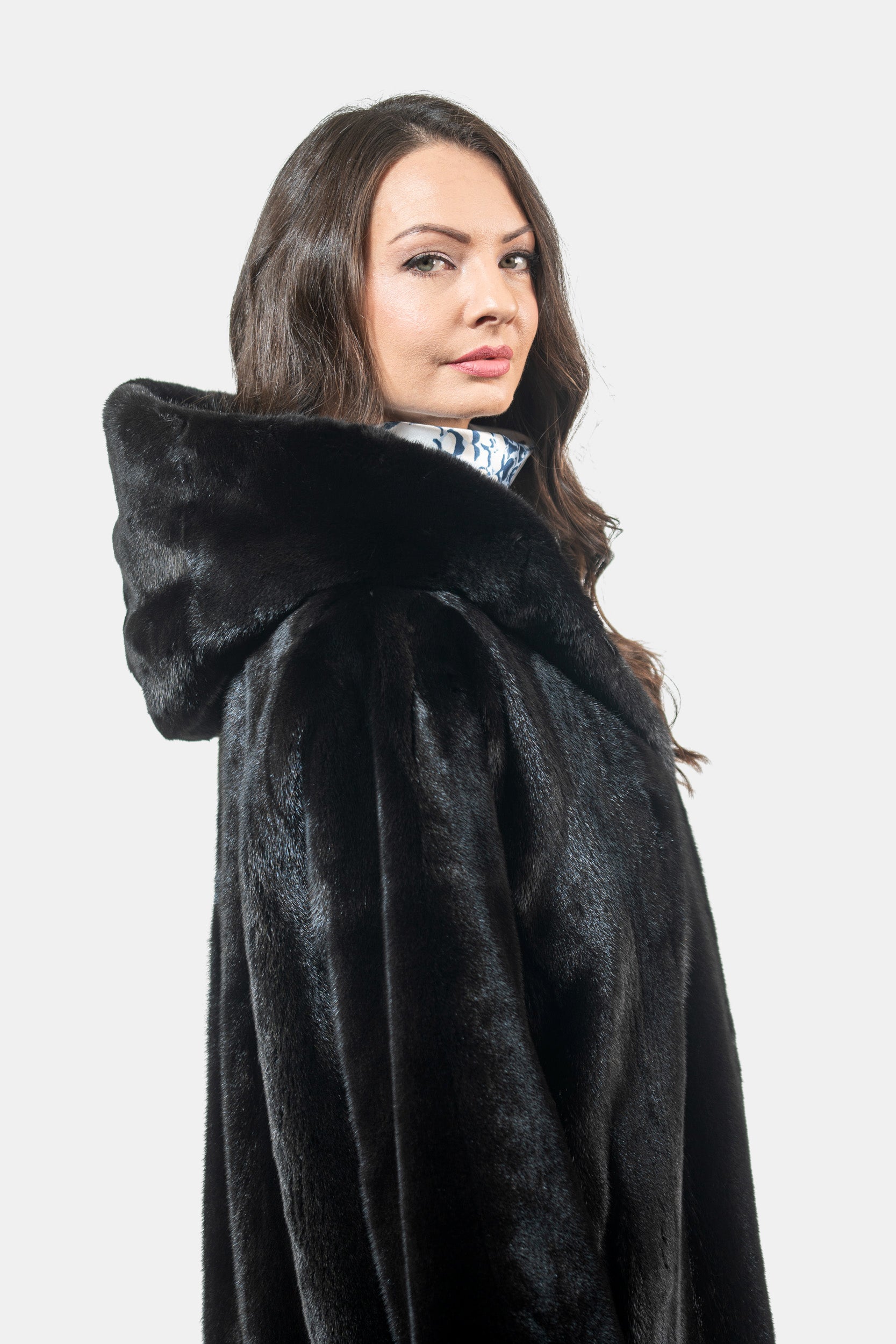 Blackgalama Mink Hooded Half Coat L/O13C561