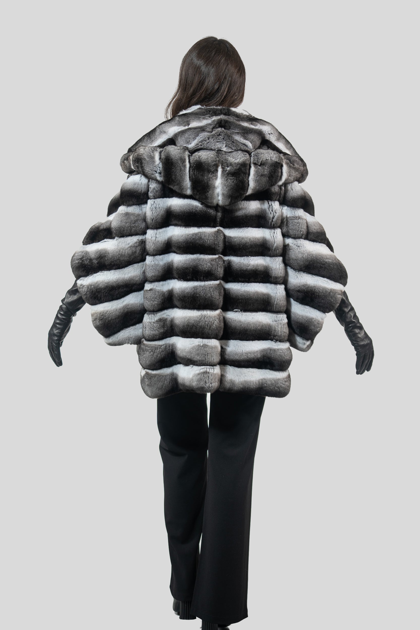 Chinchilla Hooded Cape P/K13C949