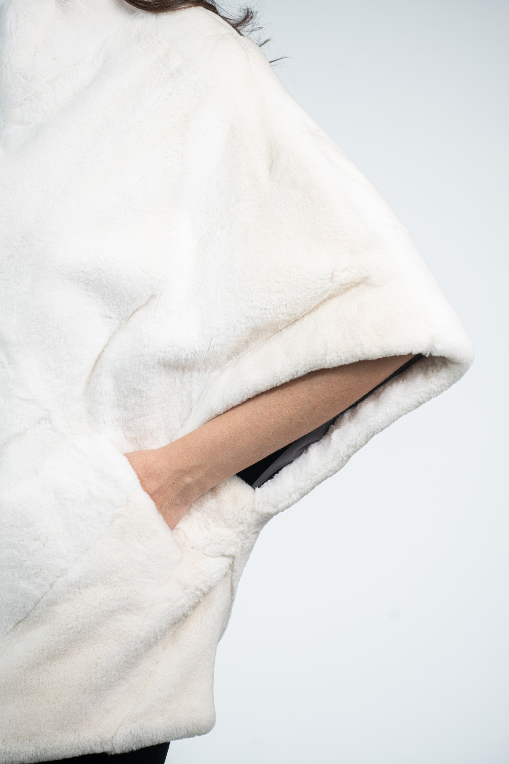 White Rex Rabbit Jacket V/K13C12