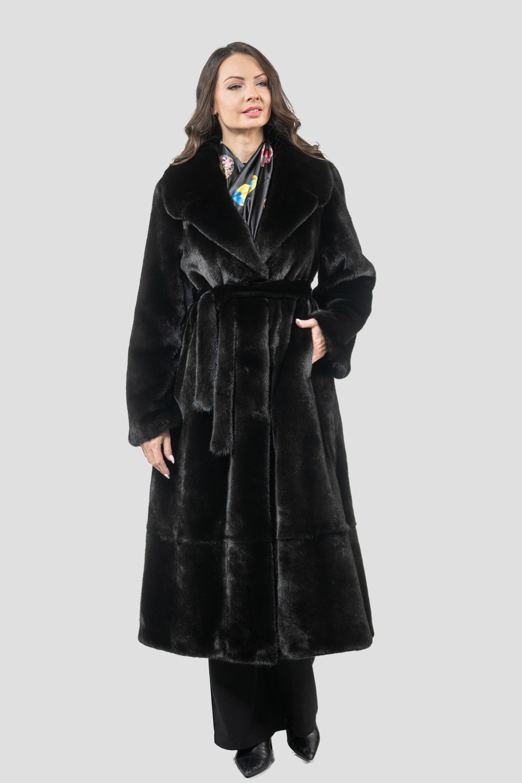 Blackgalama Mink Coat with Notch Collar S/S690S23