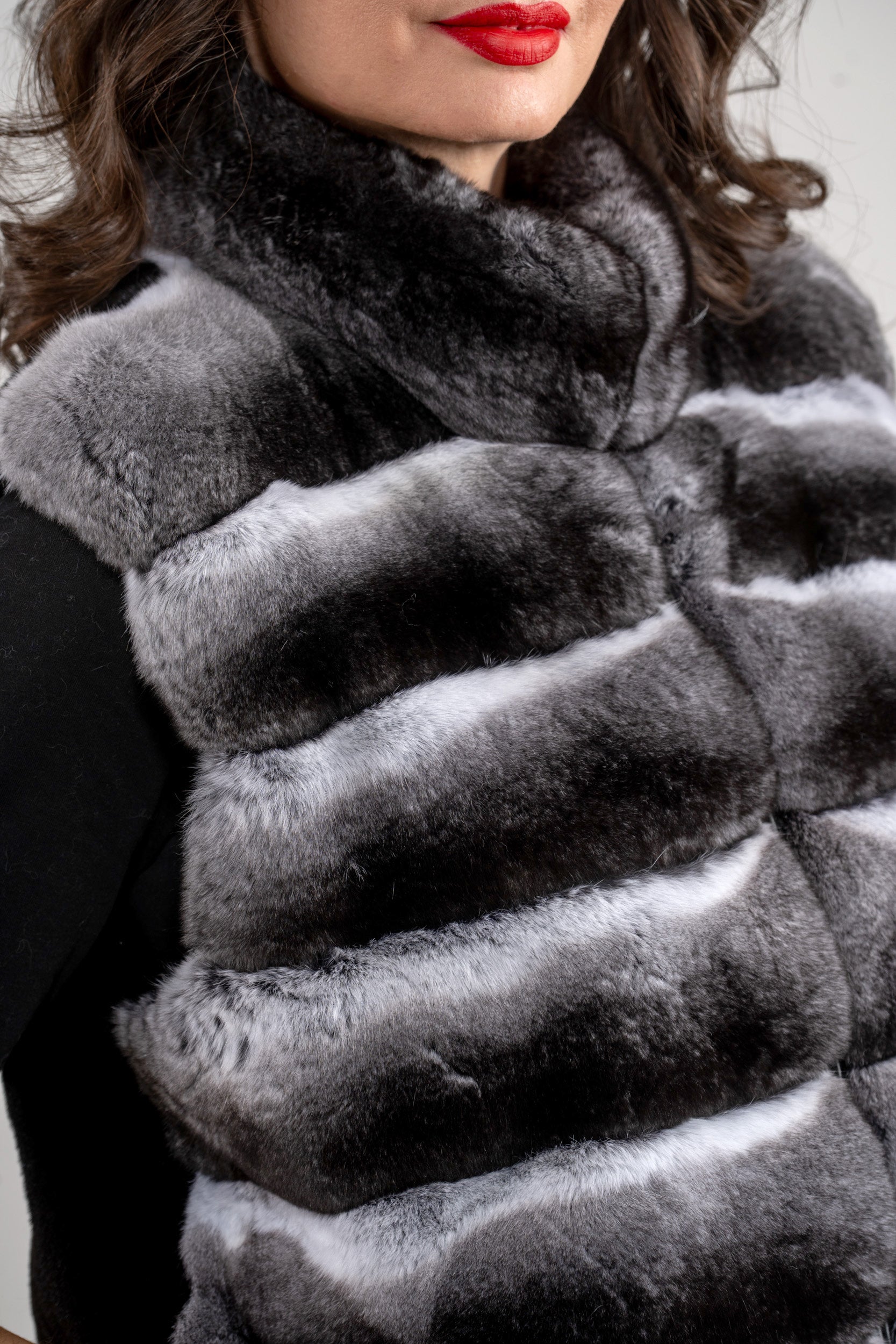 Natural Chinchilla Fur Vest with Stand Collar and Mink Trim P/K2201