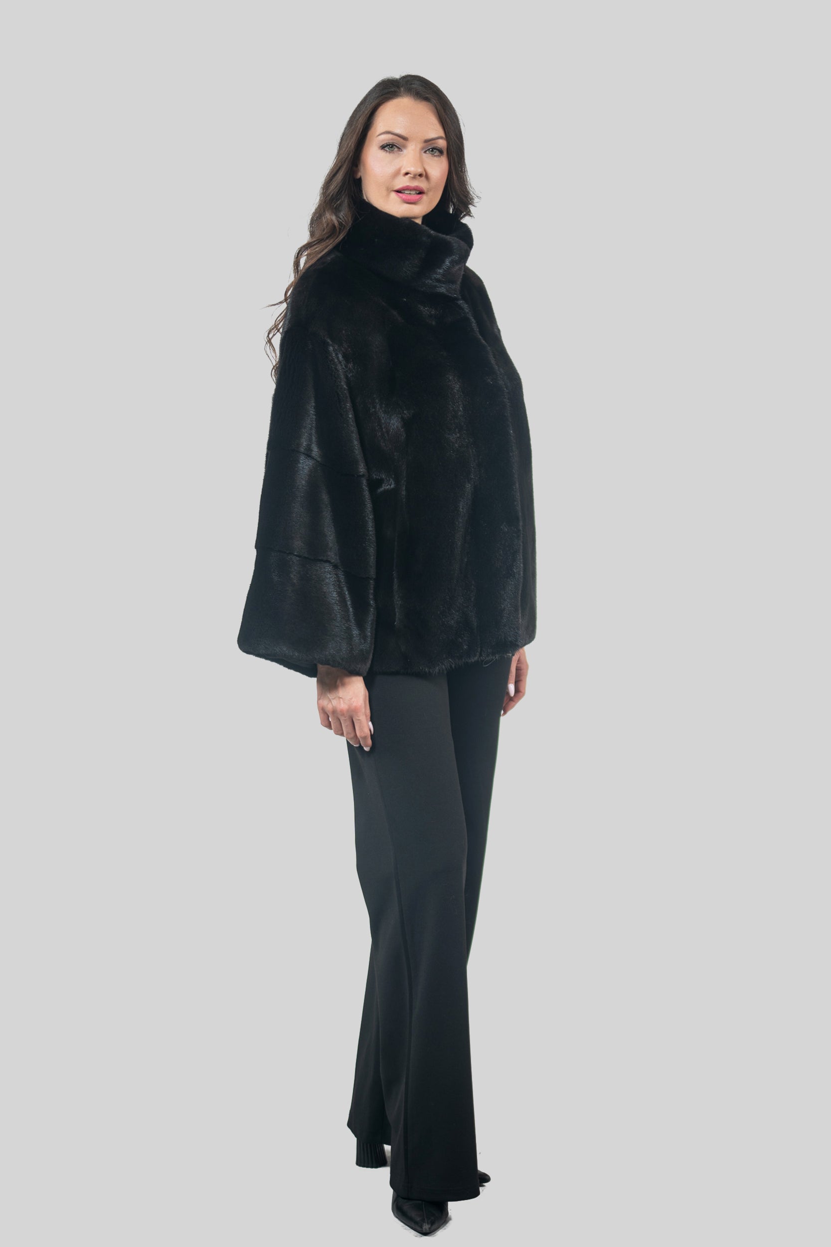 Black Mink Jacket with Stand Collar and Short Sleeves L/O13C138